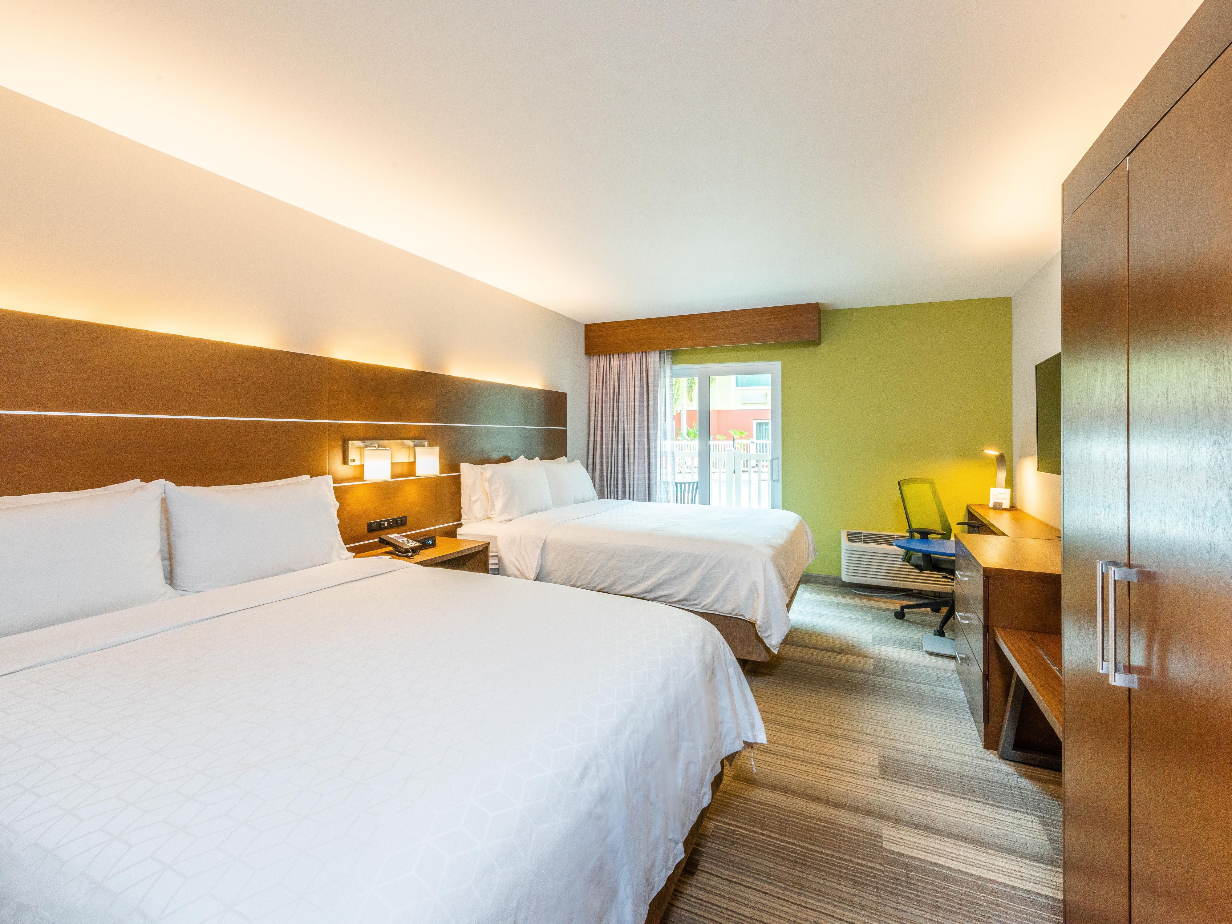 Poolside 2 Queen Bed with Sliding Glass Doors to Pool