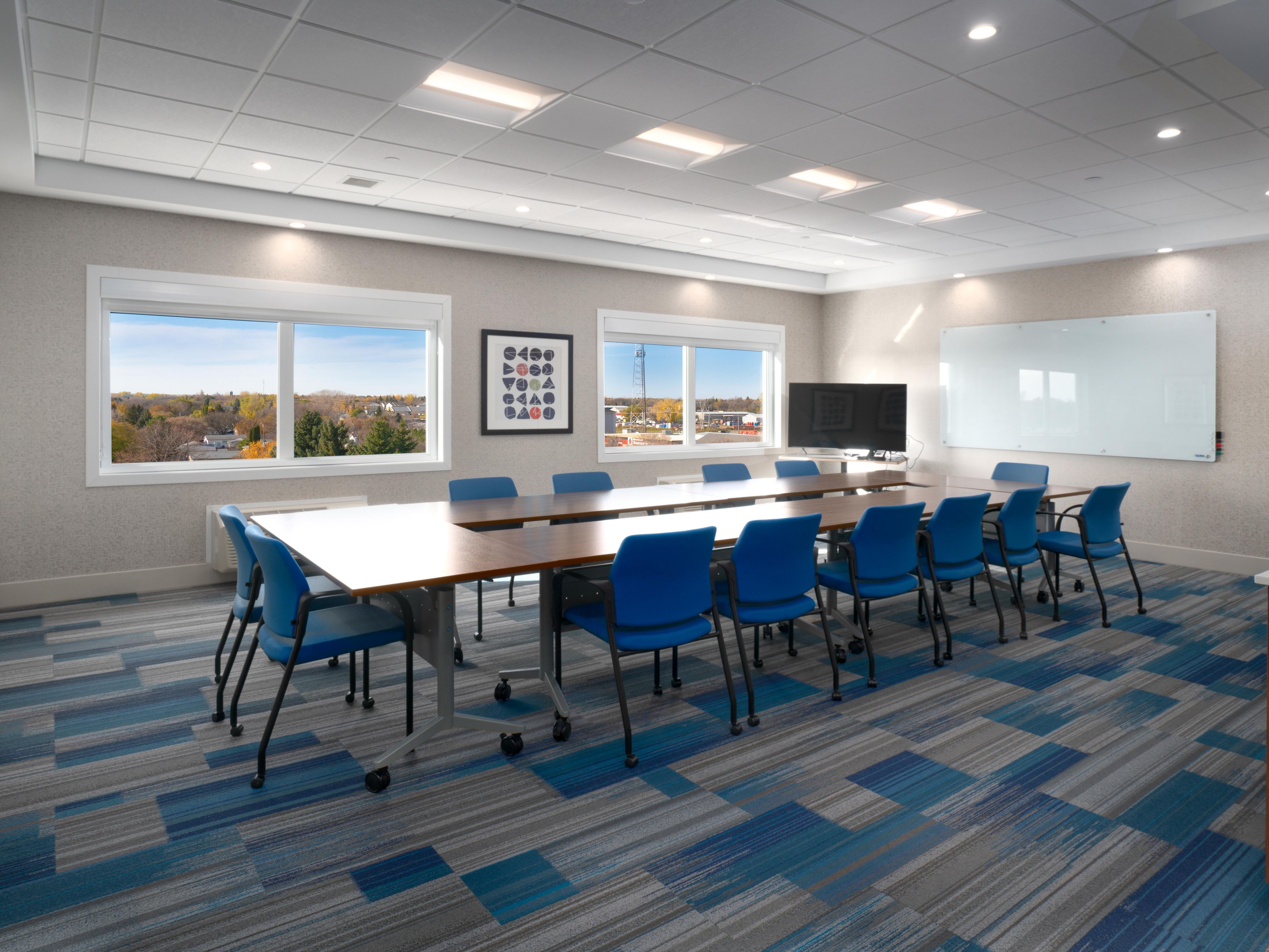 Host your small meetings at Holiday Inn Express Brandon! Our modern, flexible spaces are perfect for team sessions or client presentations. Enjoy convenient access, complimentary Wi-Fi, catering options, and dedicated support from our friendly staff. Book today and create an unforgettable experience! 
