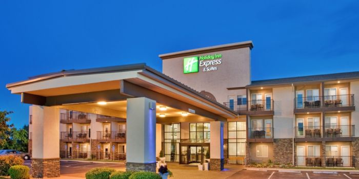 Holiday Inn Express & Suites Branson 76 Central