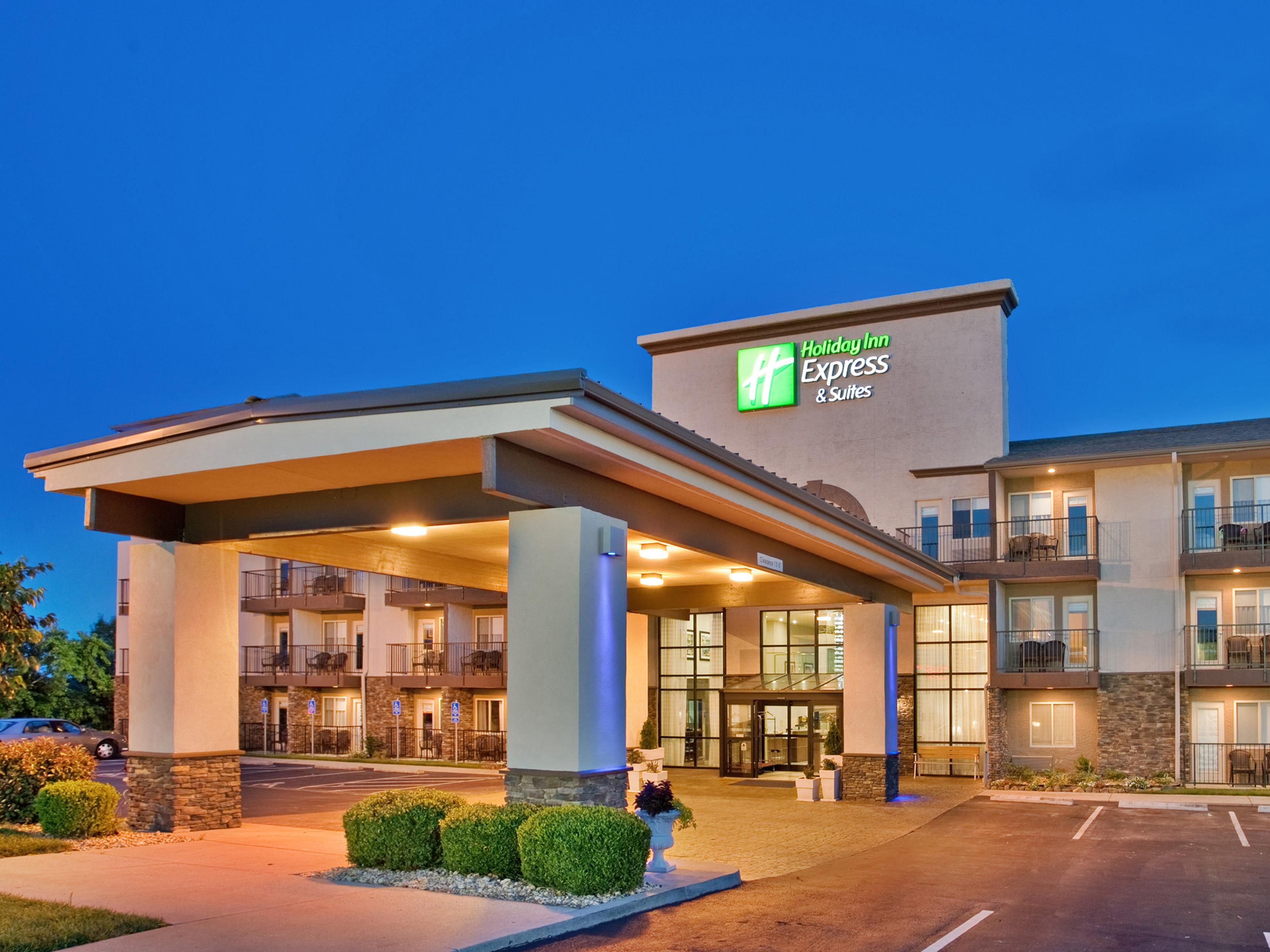 Holiday Inn Express And Suites Branson 3489338255 4x3