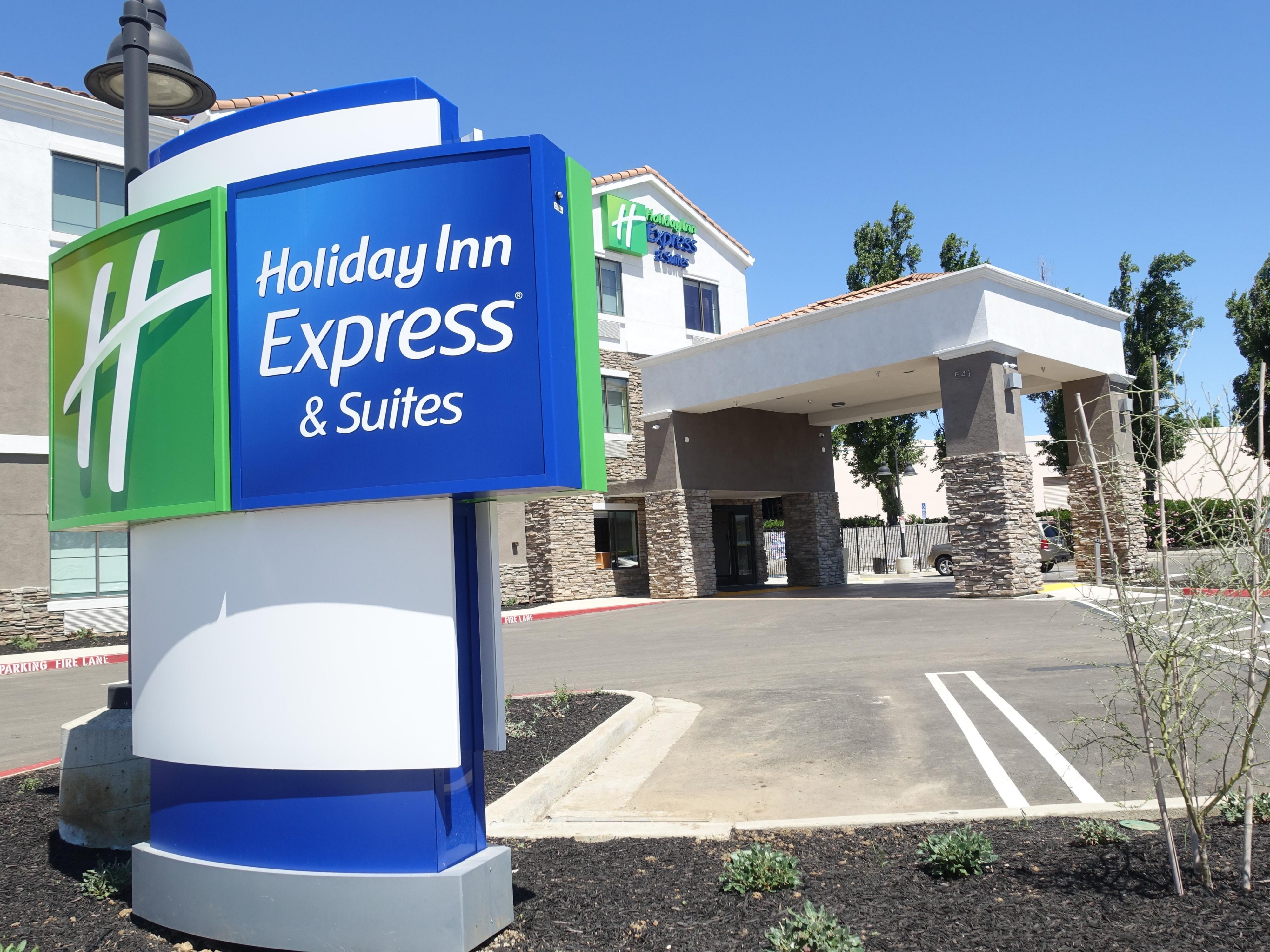 Holiday Inn Express Suites Brentwood Brentwood United States