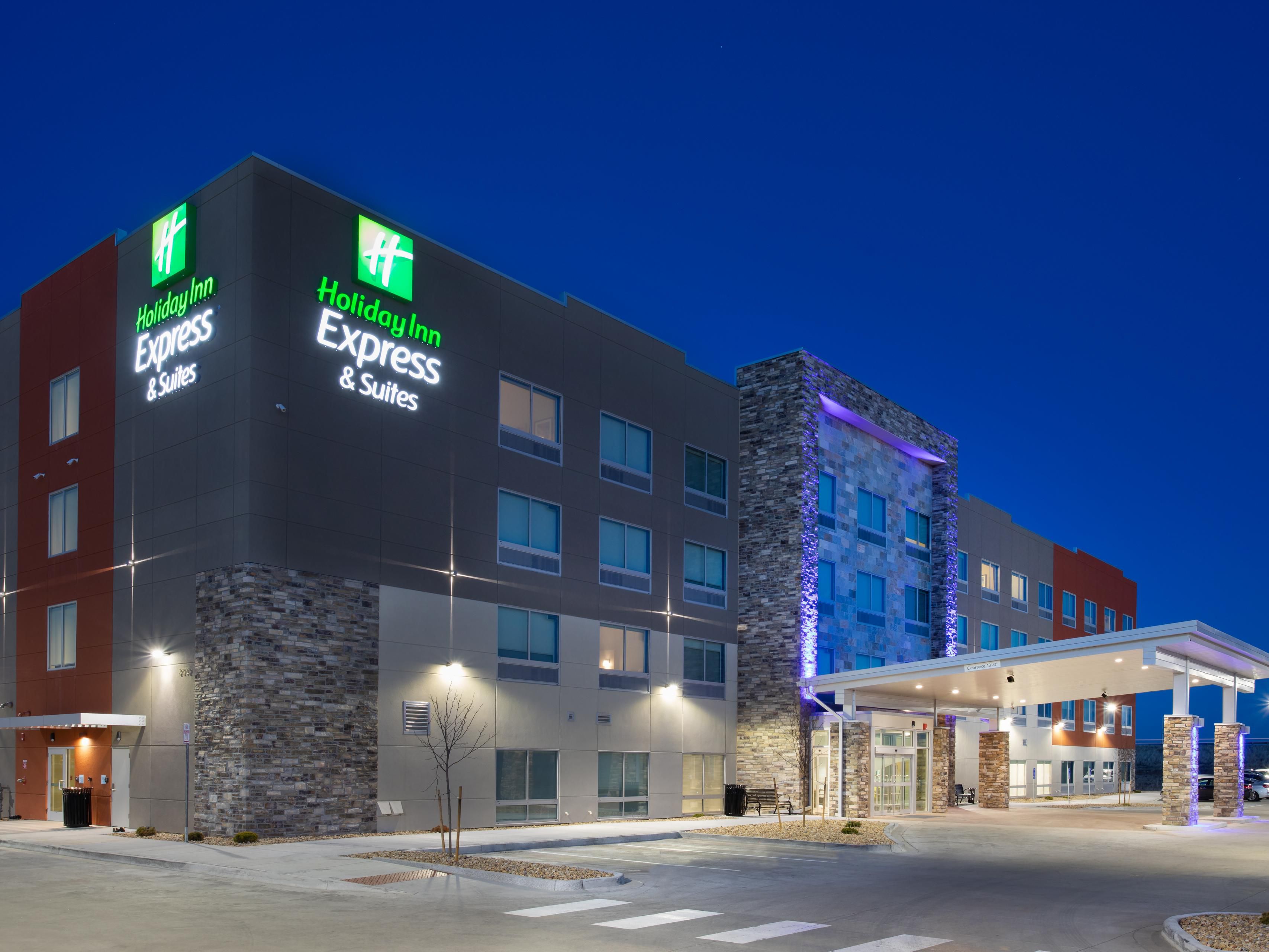 Holiday Inn Express & Suites Denver NE - Brighton Hotel by IHG