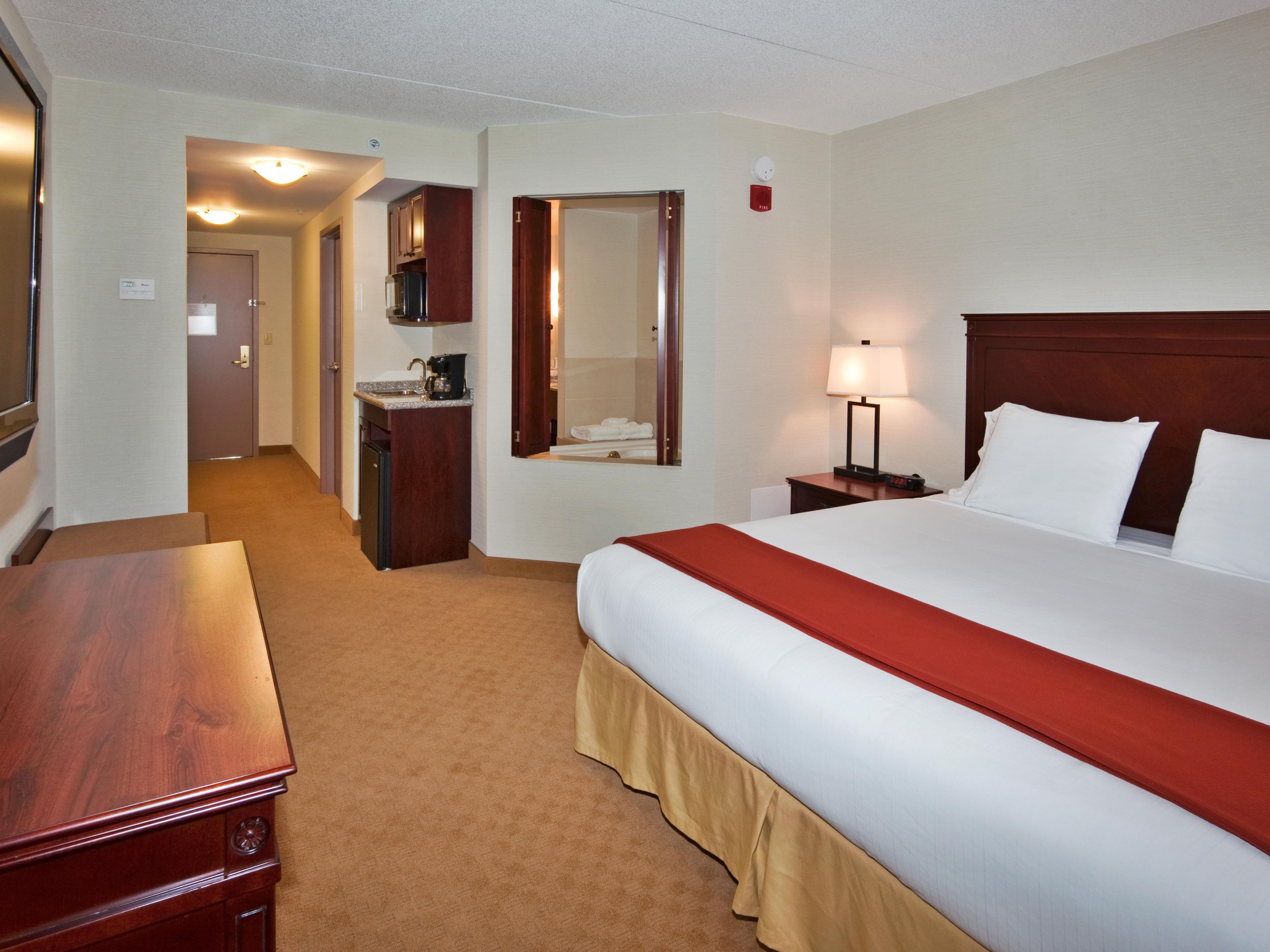 Our romantic King Whirlpool Suite