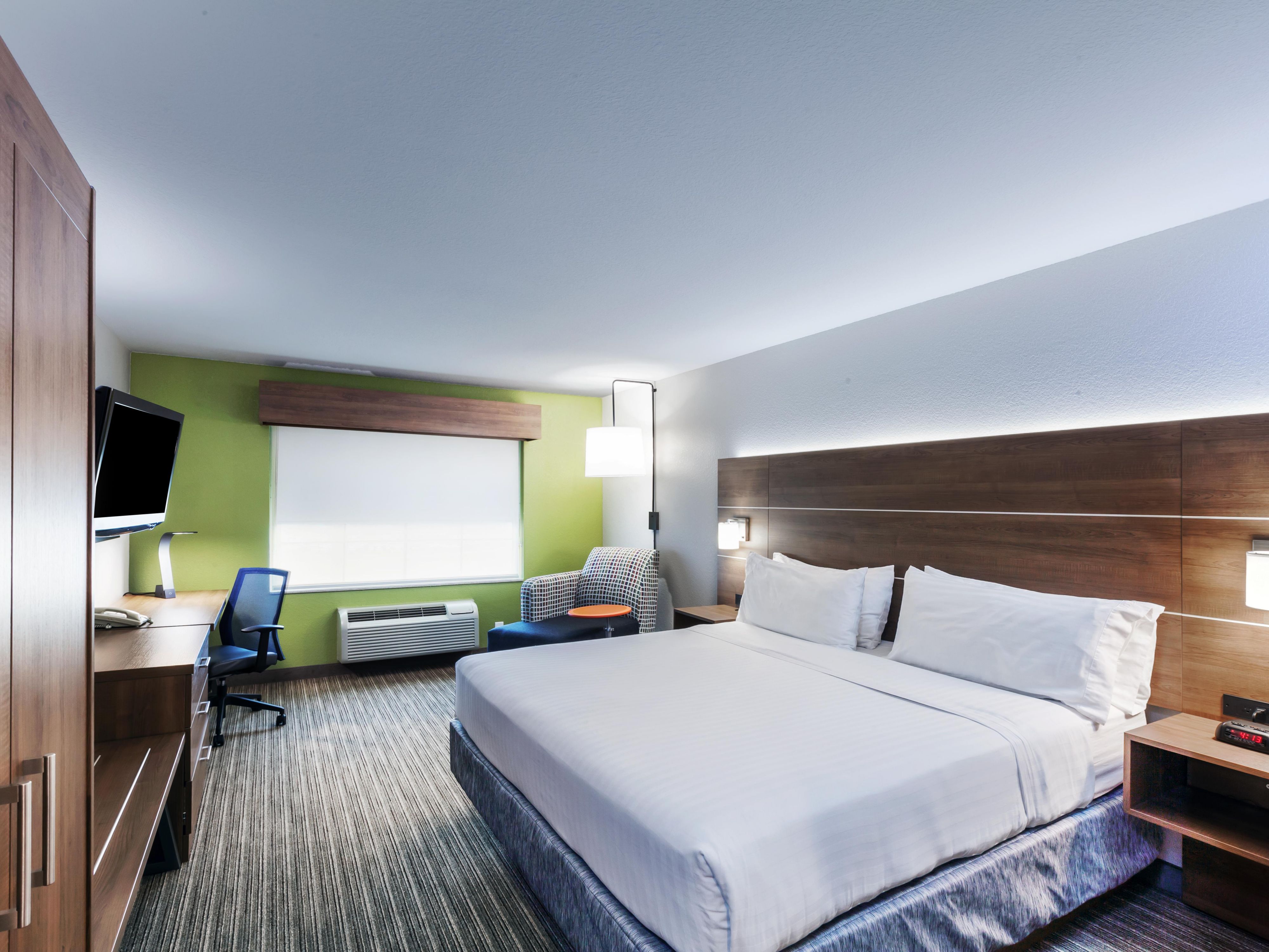 We are proud to offer newly renovated guest rooms as our diligent renovation has been completed as of 2025. 