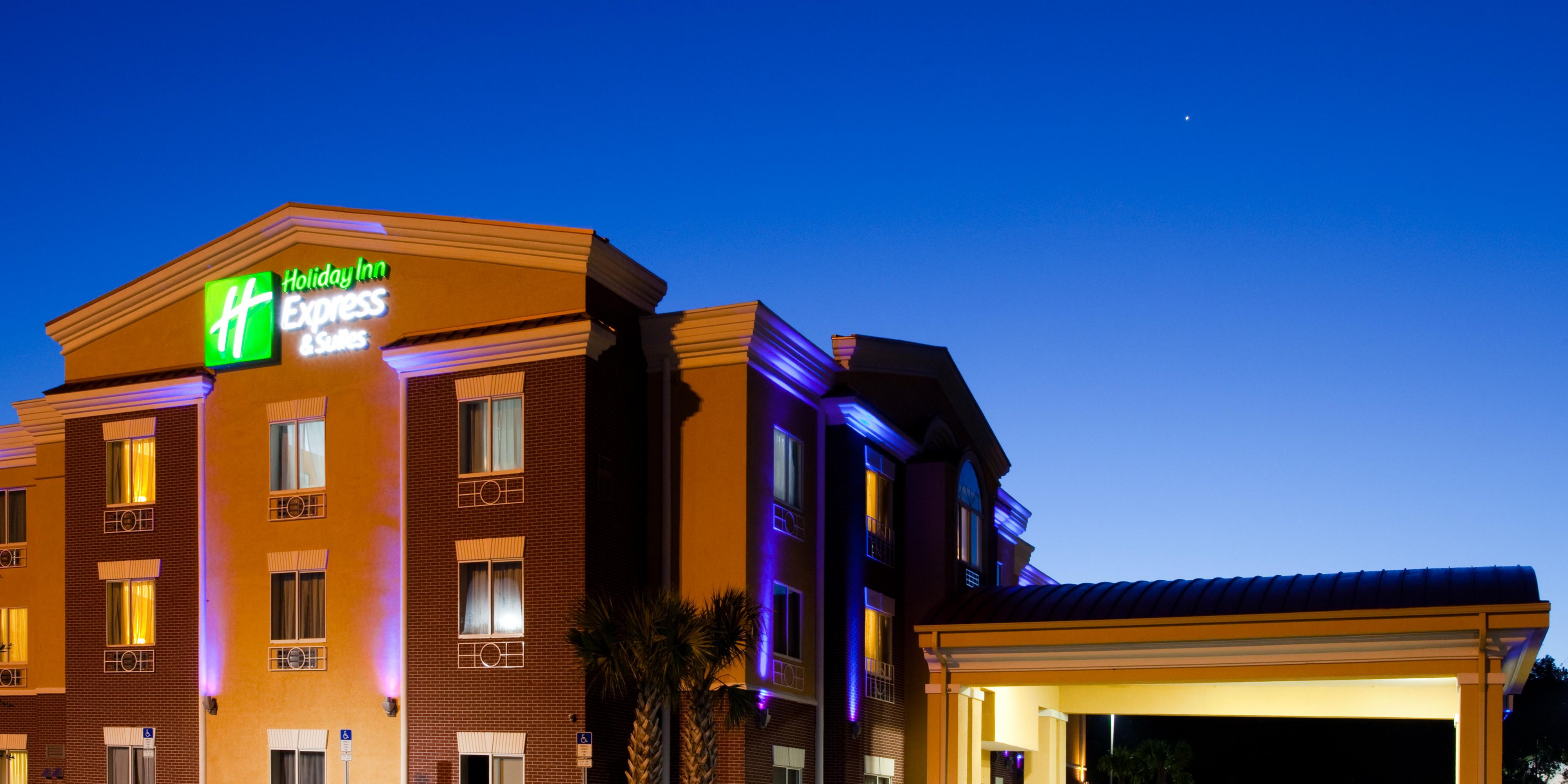 Holiday Inn Express & Suites Brooksville-I-75