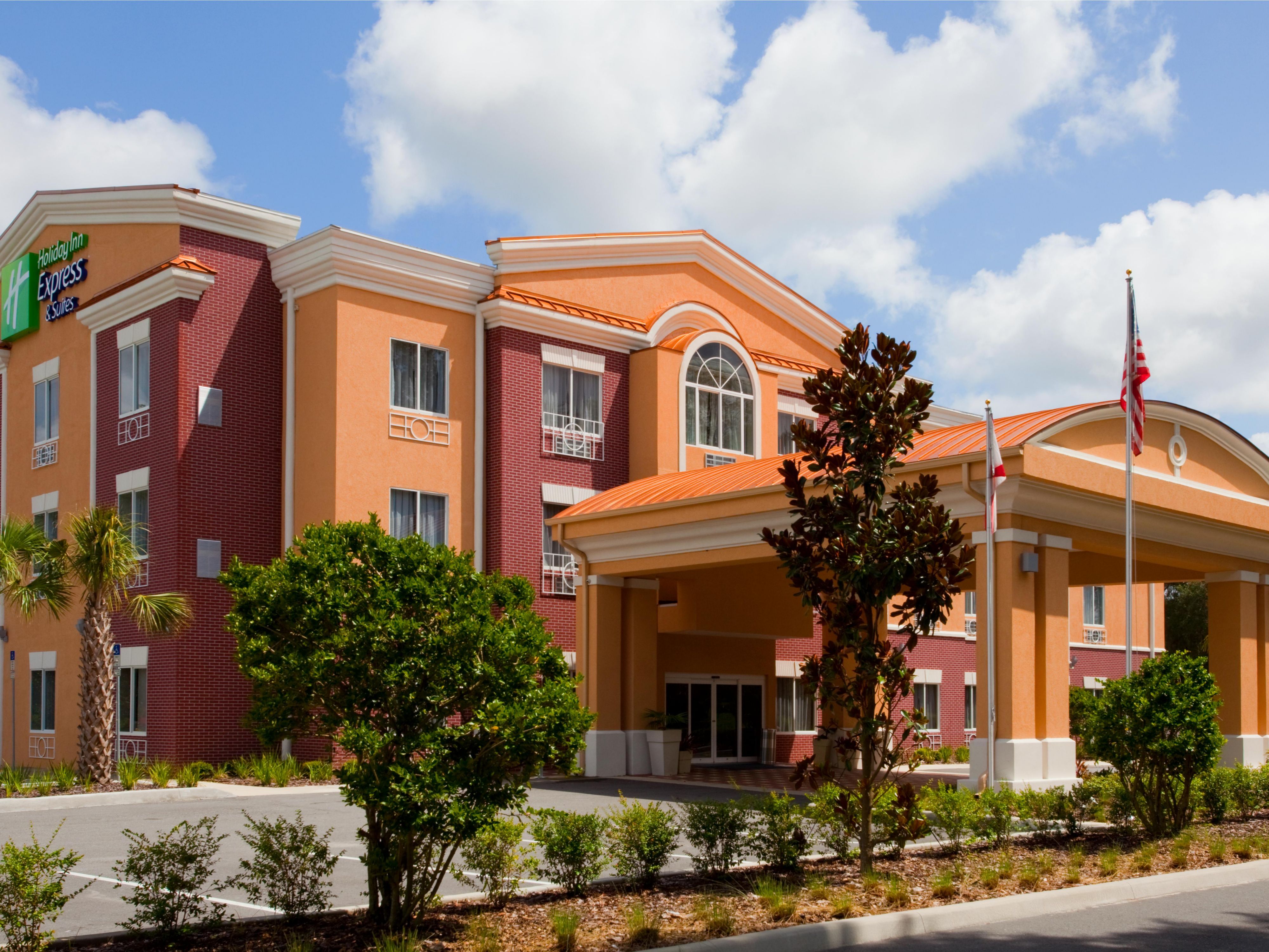 holiday inn express and suites brooksville 4223506008 4x3