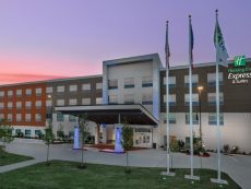 Holiday Inn Express & Suites Bryan - College Station