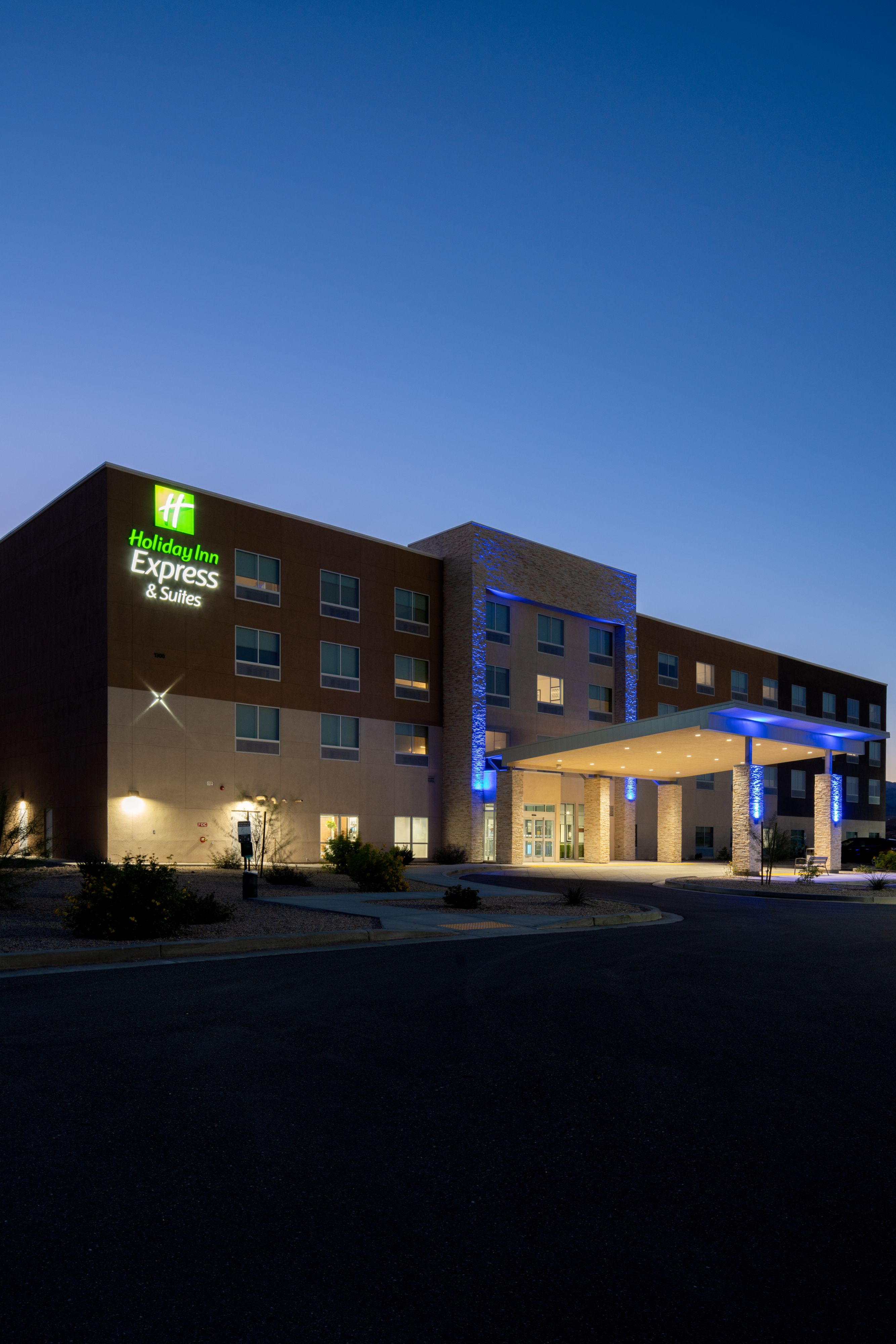 Holiday Inn Express & Suites Bullhead City