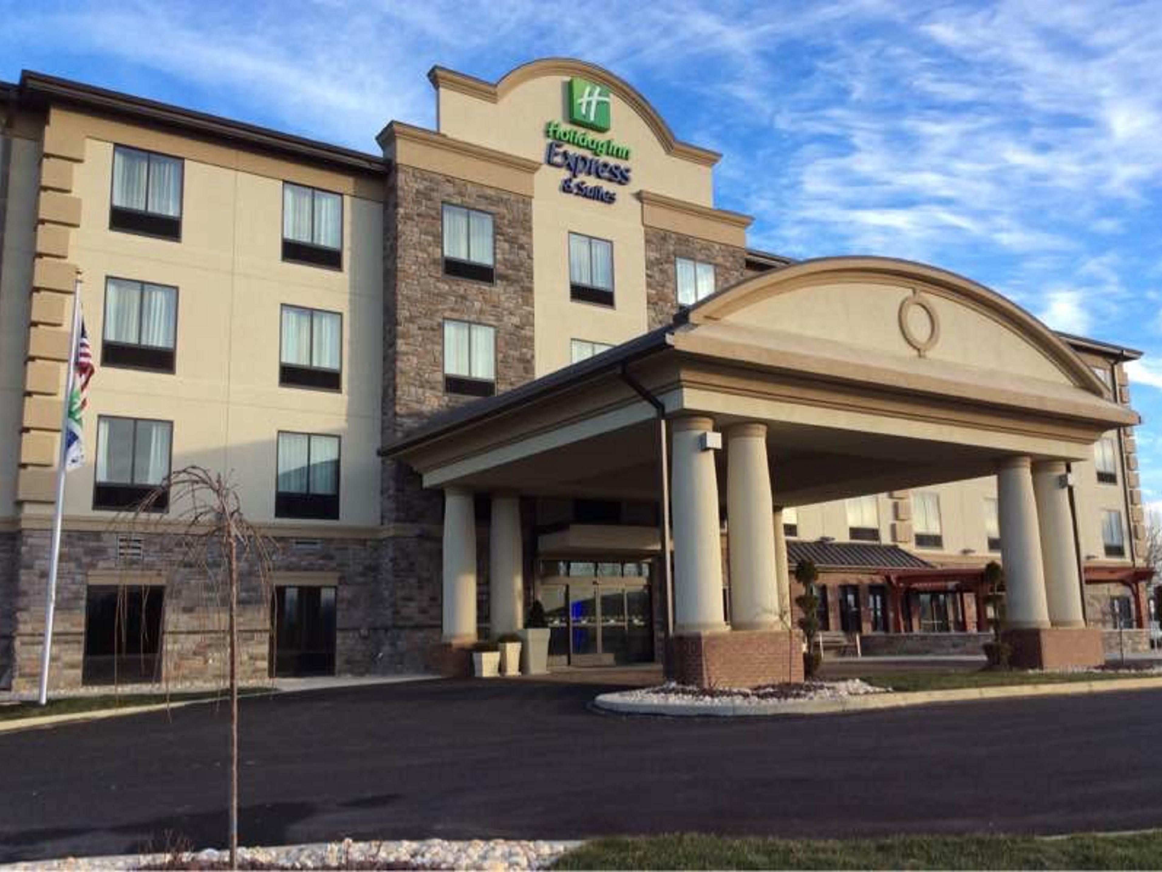 Affordable Hotels in Butler, PA with Indoor Pool | Holiday Inn Express
