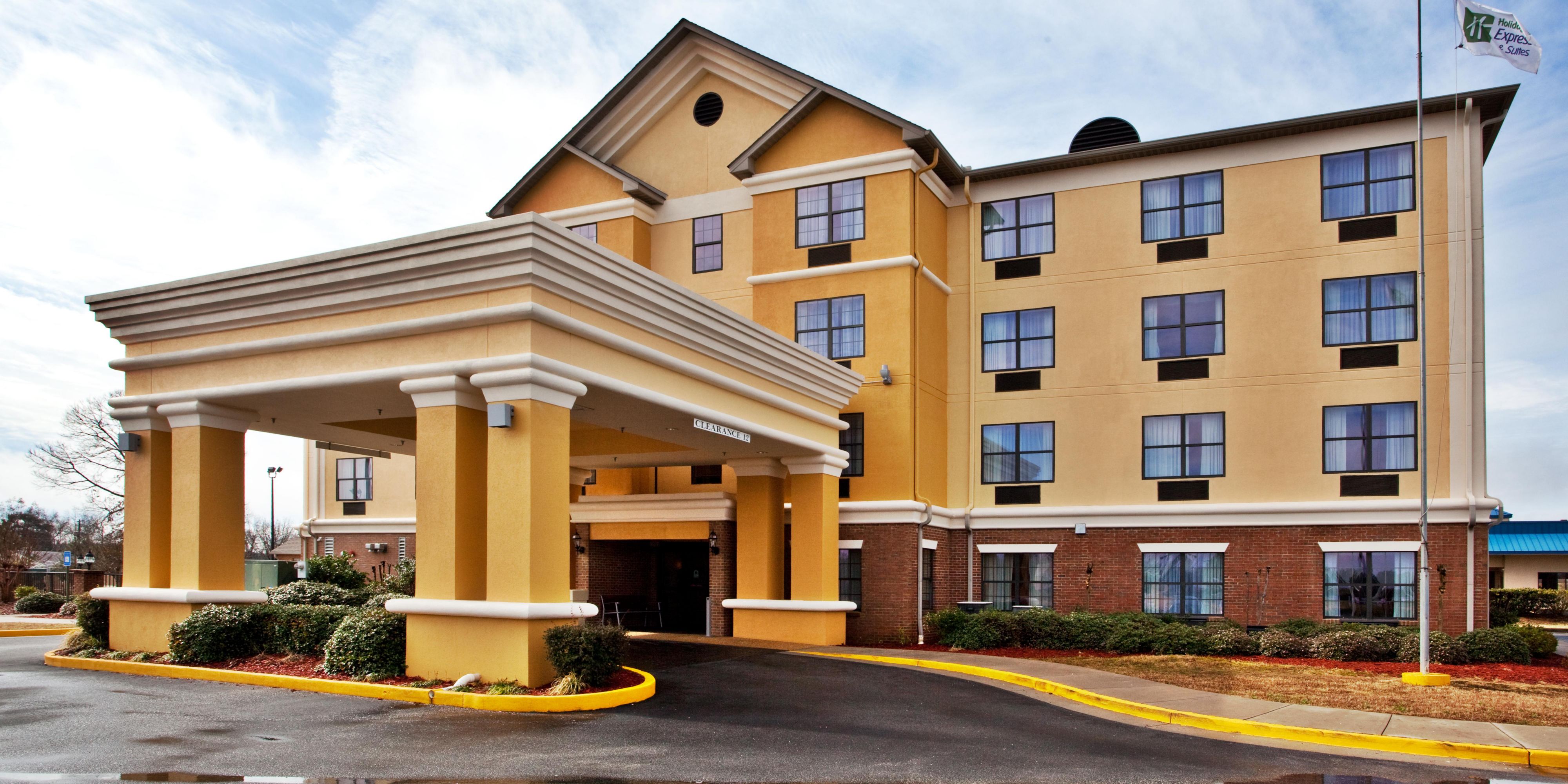 Holiday Inn Express & Suites Byron