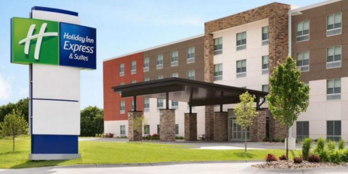 Holiday Inn Express & Suites Cabot