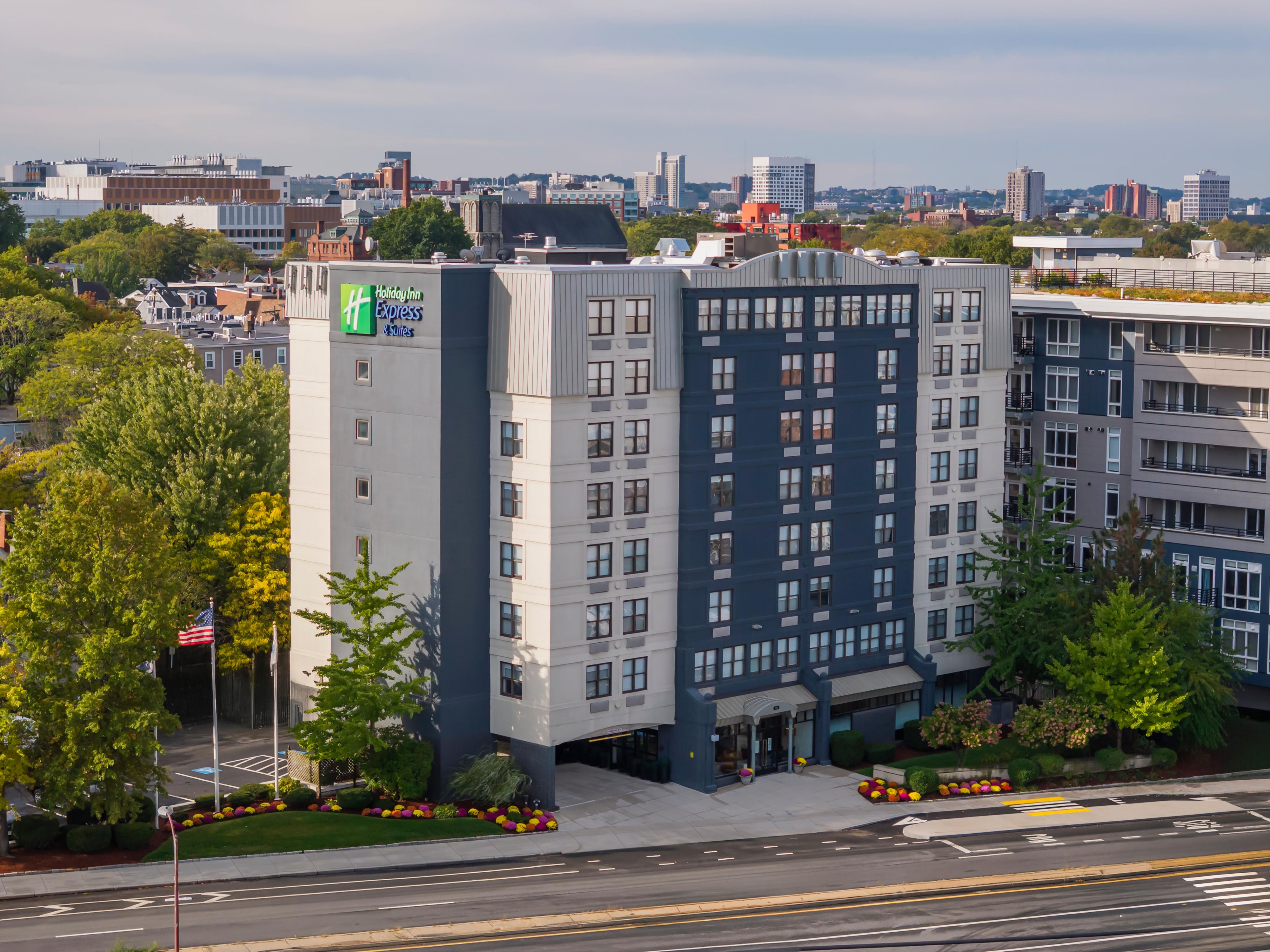 Welcome to Holiday Inn Express & Suites Boston-Cambridge