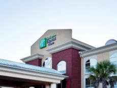 Holiday Inn Express & Suites Camden-I20 (Hwy 521)