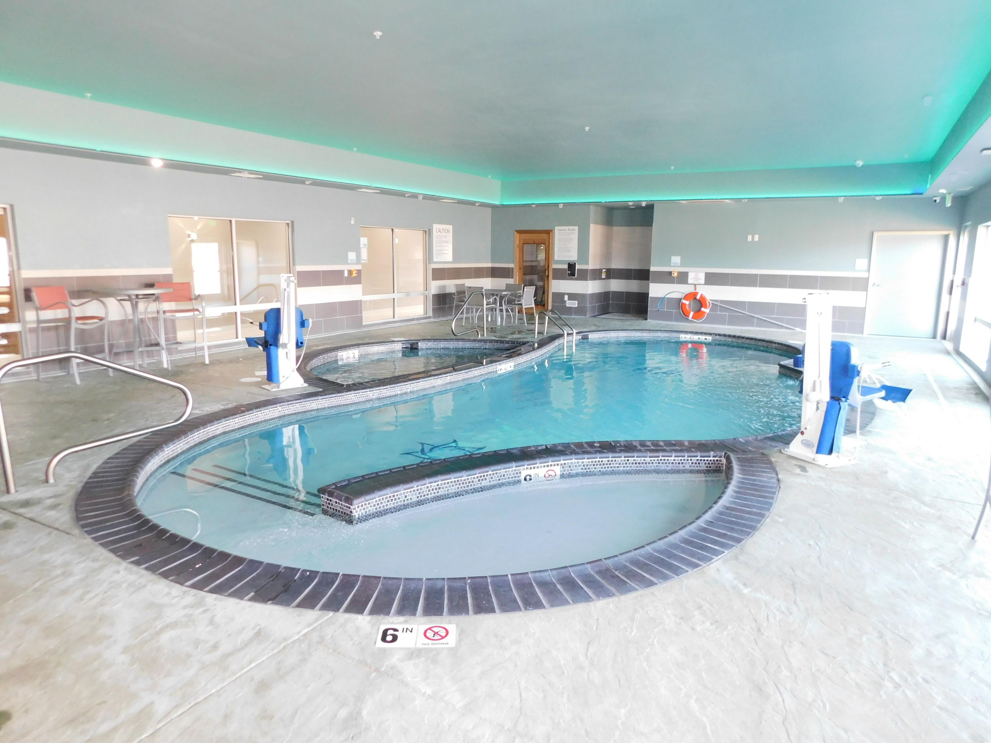 Start your day with our free Express Start® Breakfast at our Canon City hotel with a pool, open year-round indoors. Stay active in the 24-hour Fitness Center, and enjoy free Wi-Fi, on-site parking, and flexible meeting spaces for a seamless, stress-free stay.