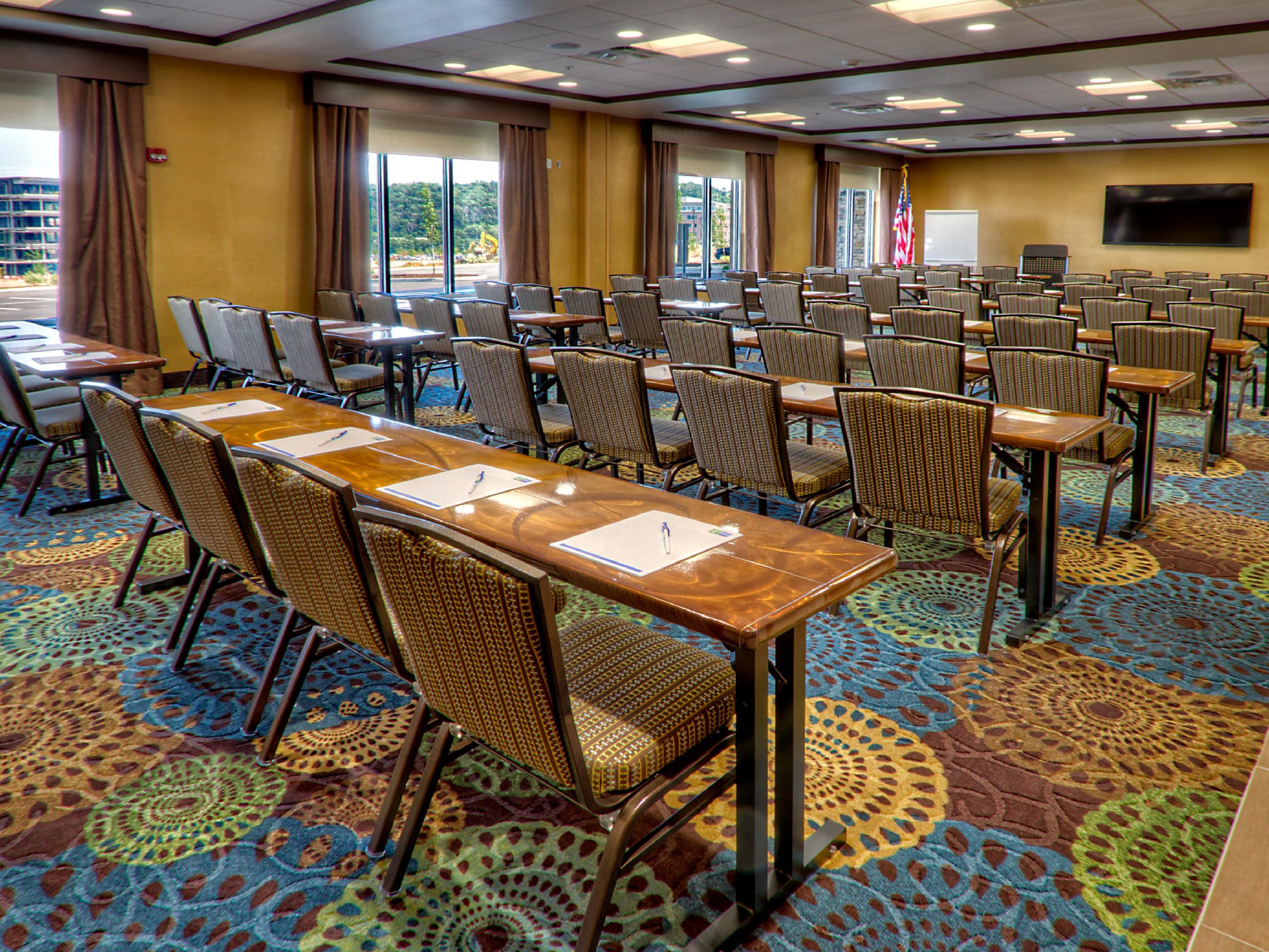 Canonsburg, PA Hotel | Holiday Inn Express &amp; Suites Pittsburgh SW 
