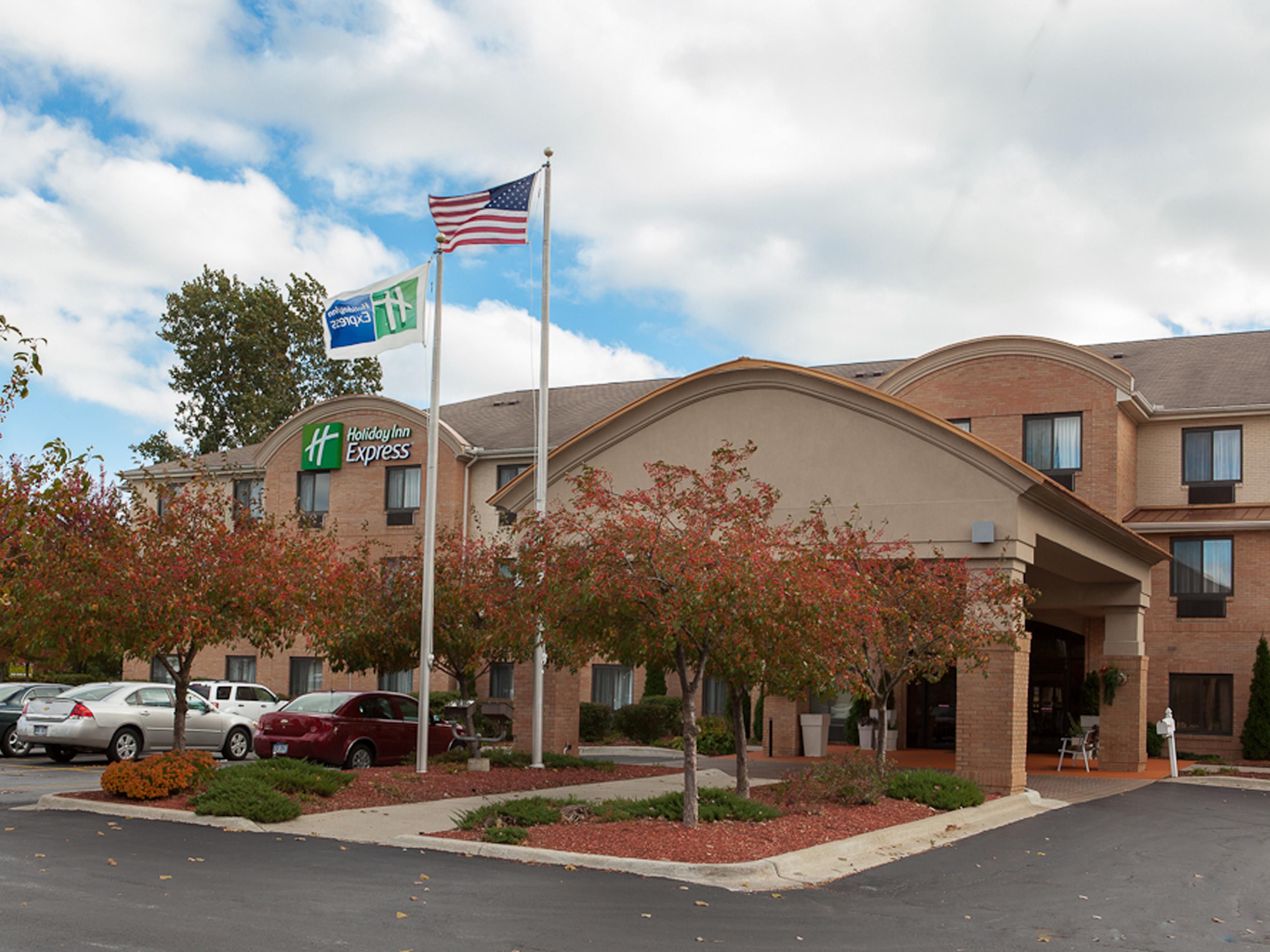 Hotel in Canton, MI | Holiday Inn Express & Suites Canton