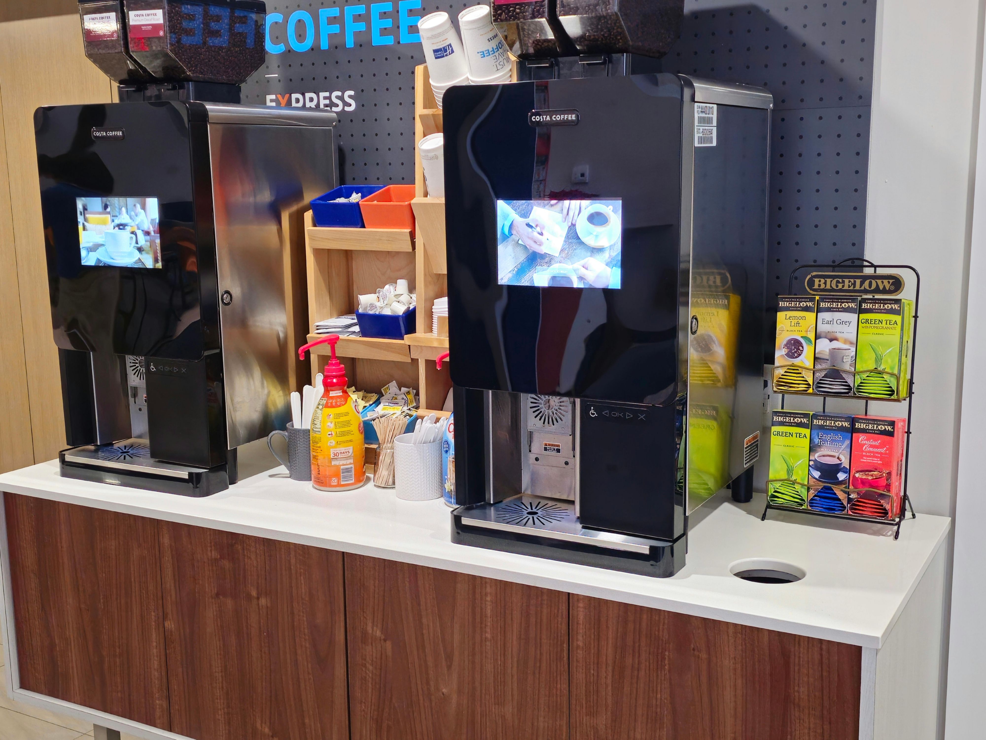 Savor the taste of freshly brewed coffee around
the clock with our new bean-to-cup coffee
machine, available 24/7 in the lobby. Elevate
your stay with us and relish every sip of our
exceptional coffee!