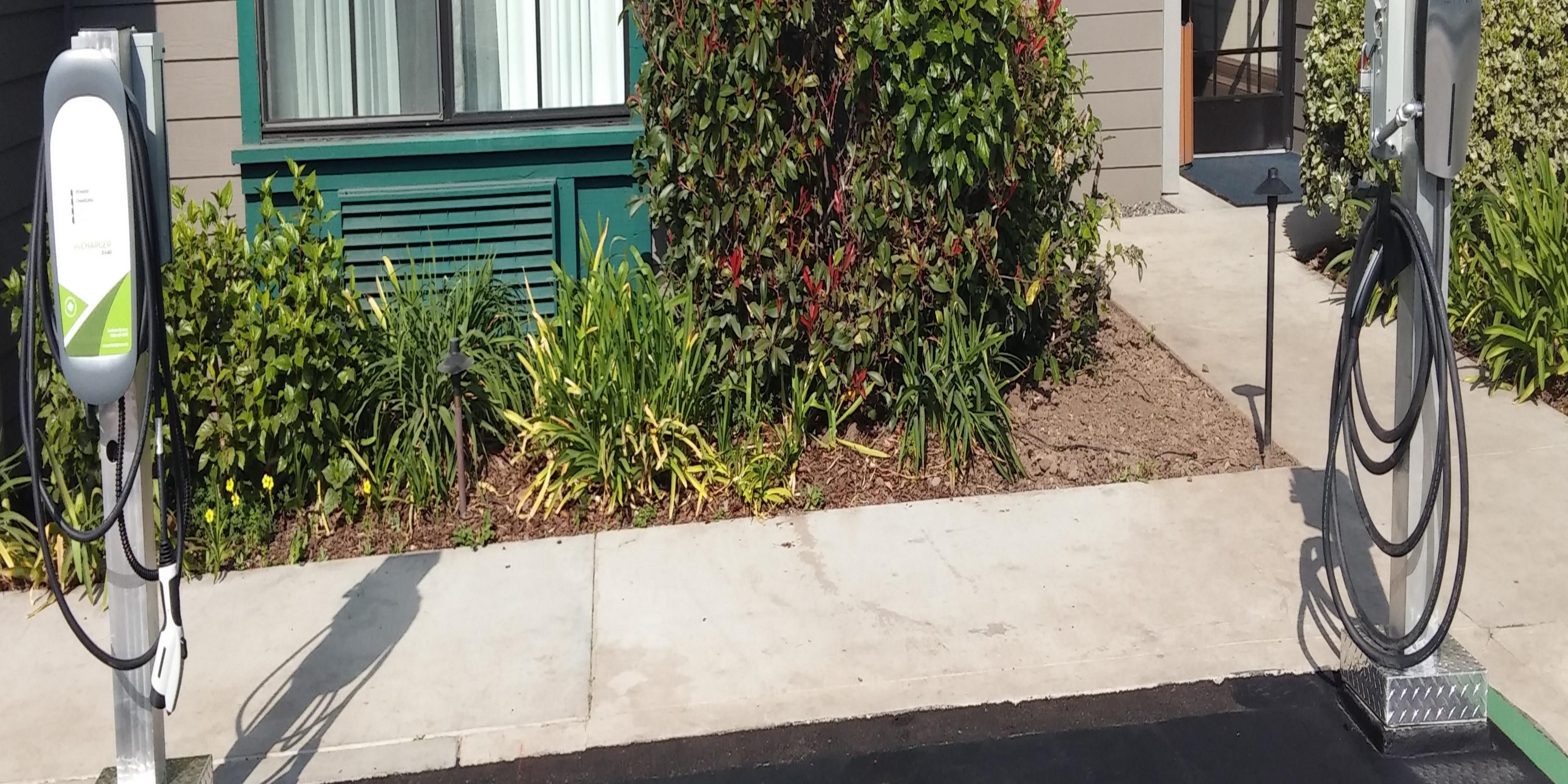The Holiday Inn Express and Suites Carpinteria is pleased to offer Electric Vehicle Tesla and Universal charging stations.