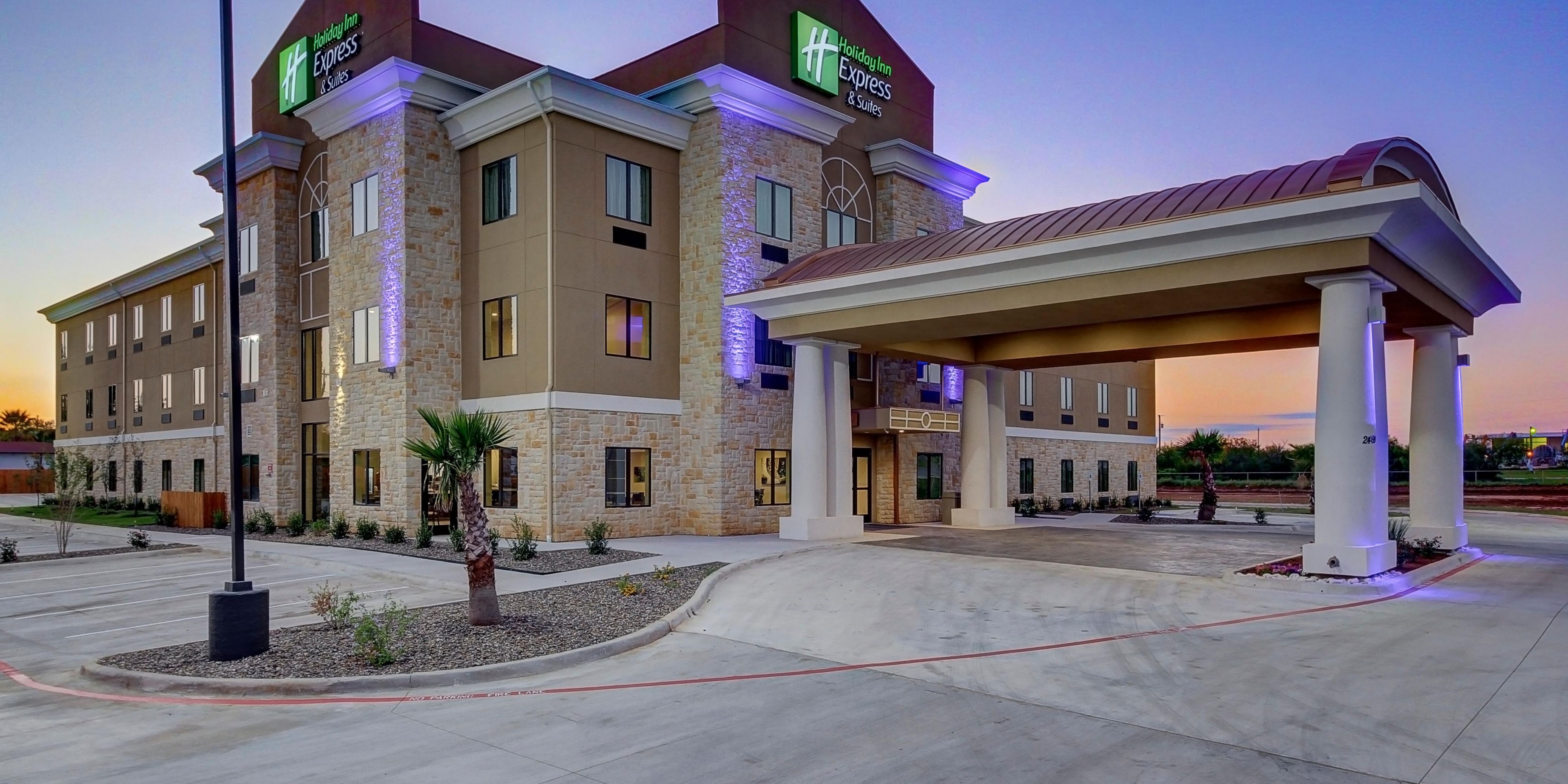 Holiday Inn Express Suites Carrizo Springs Hotel By Ihg