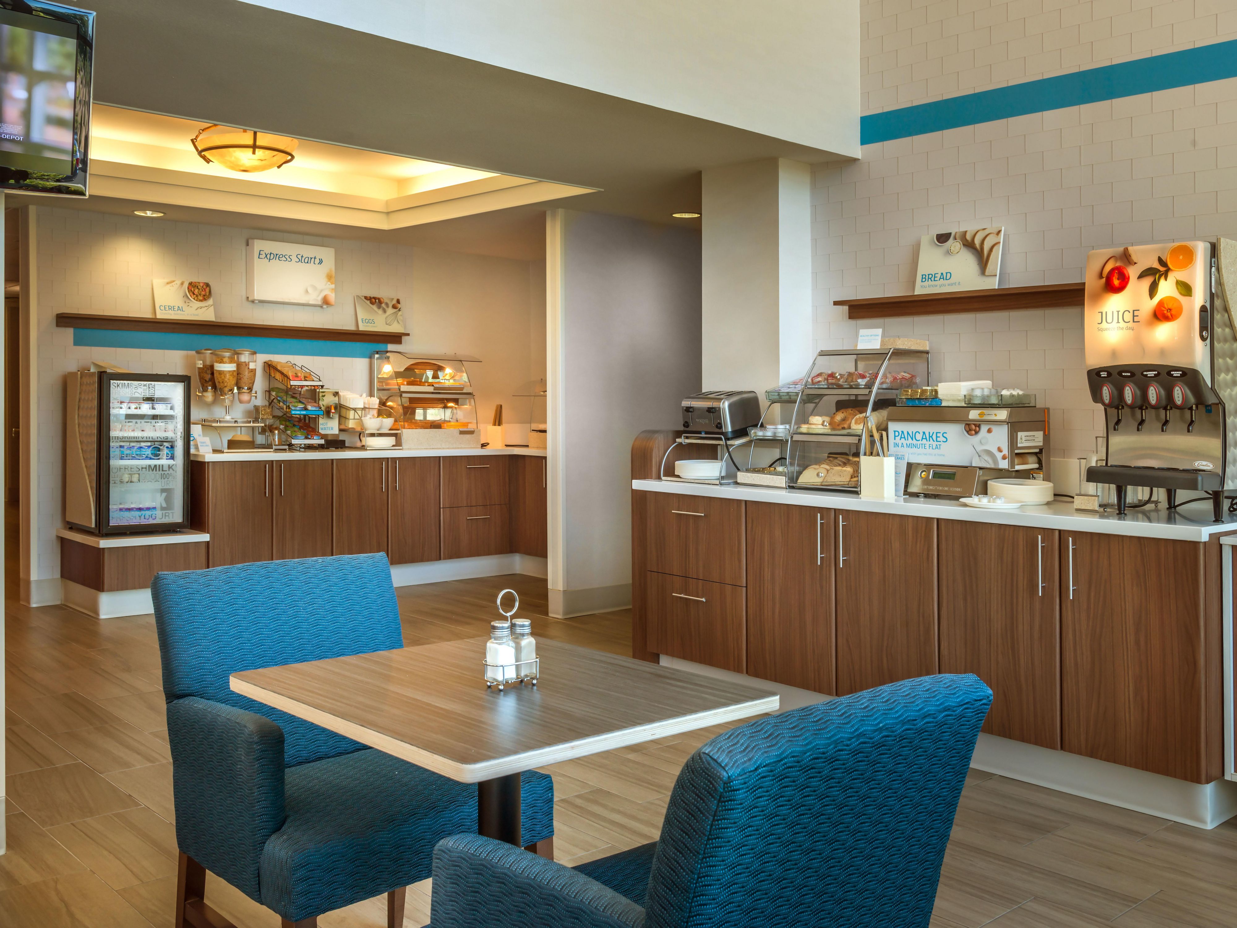 Start your day off strong and enjoy our complimentary Express Start breakfast daily to get your day off to the right start.  Our breakfast includes hotel items such as eggs, bacon and sausage; warm cinnamon rolls; fresh fruit; cereal; bagels and muffins; and of course our signature "pancakes in a minute flat" pancake machine.