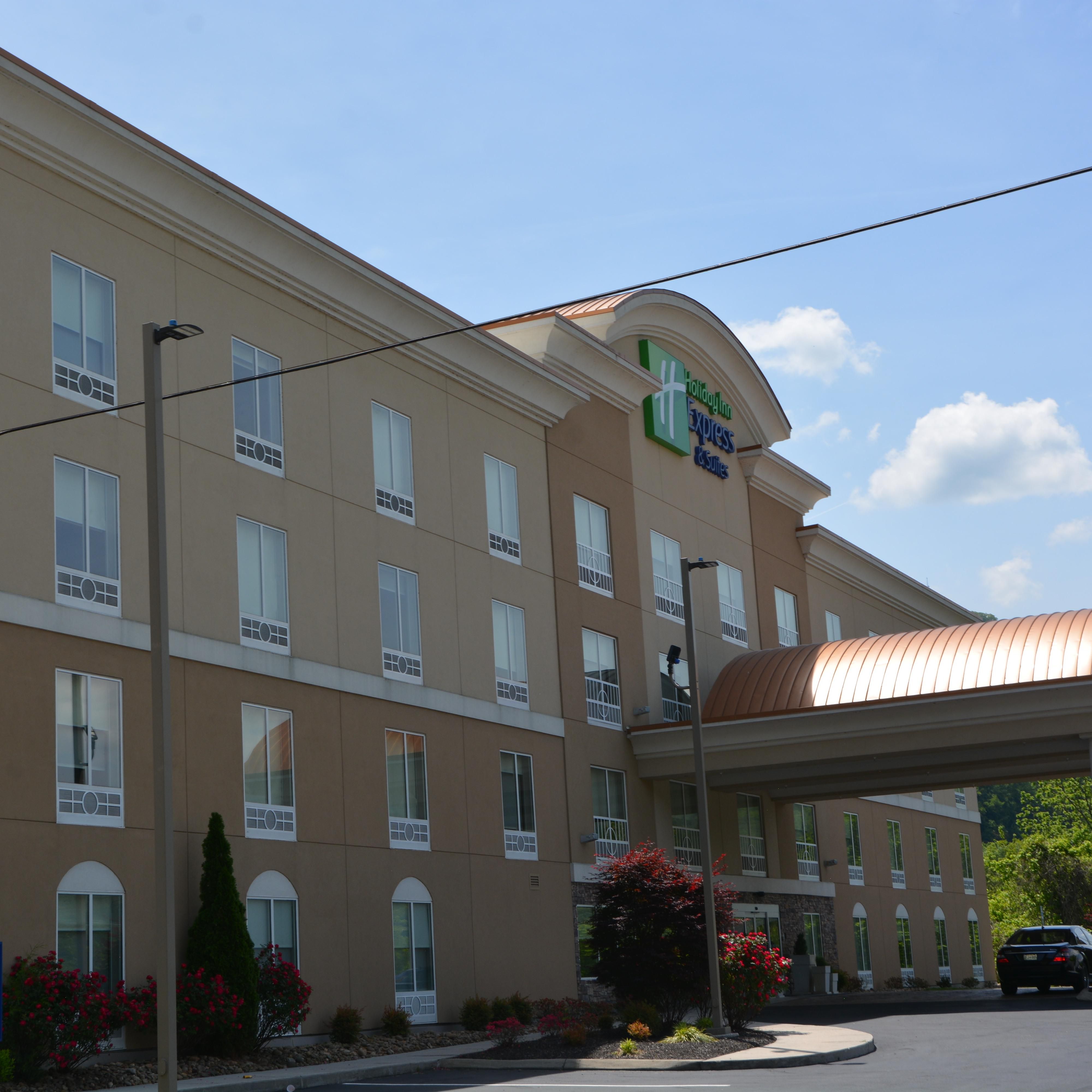 Top 12 Caryville Hotels by IHG - July 2024