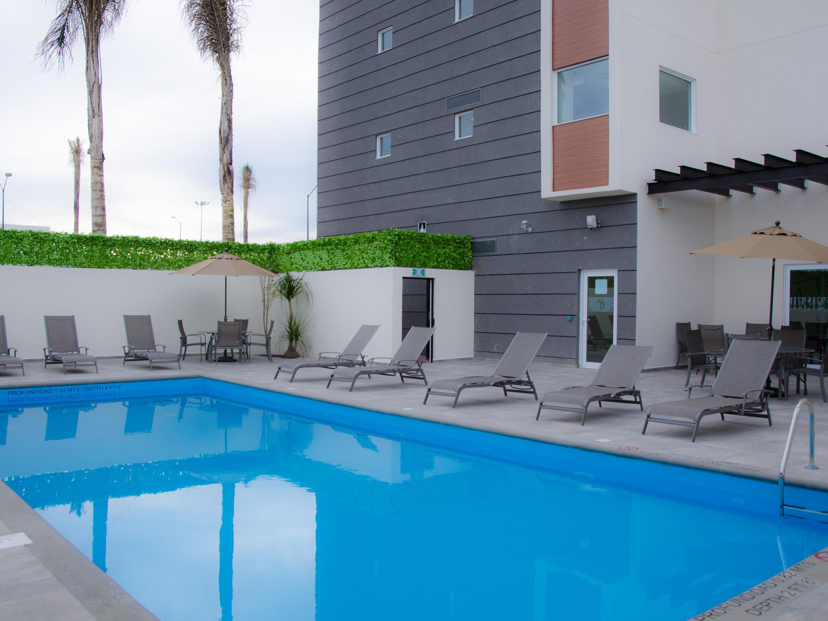 Relax at a hotel with a pool in Celaya and enjoy your stay.