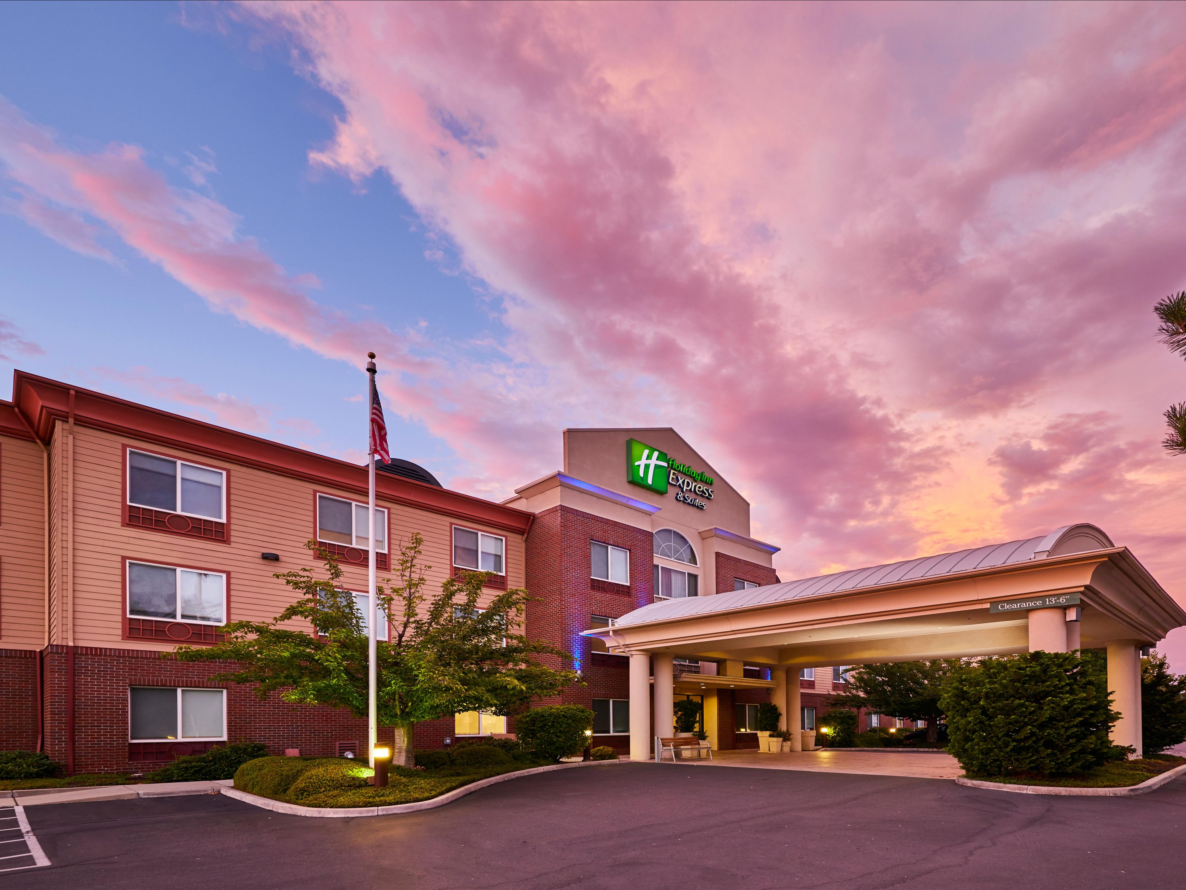 Book your stay at Holiday Inn Express Medford-Central Point