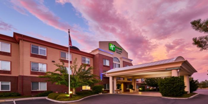 Holiday Inn Express & Suites Medford-Central Point