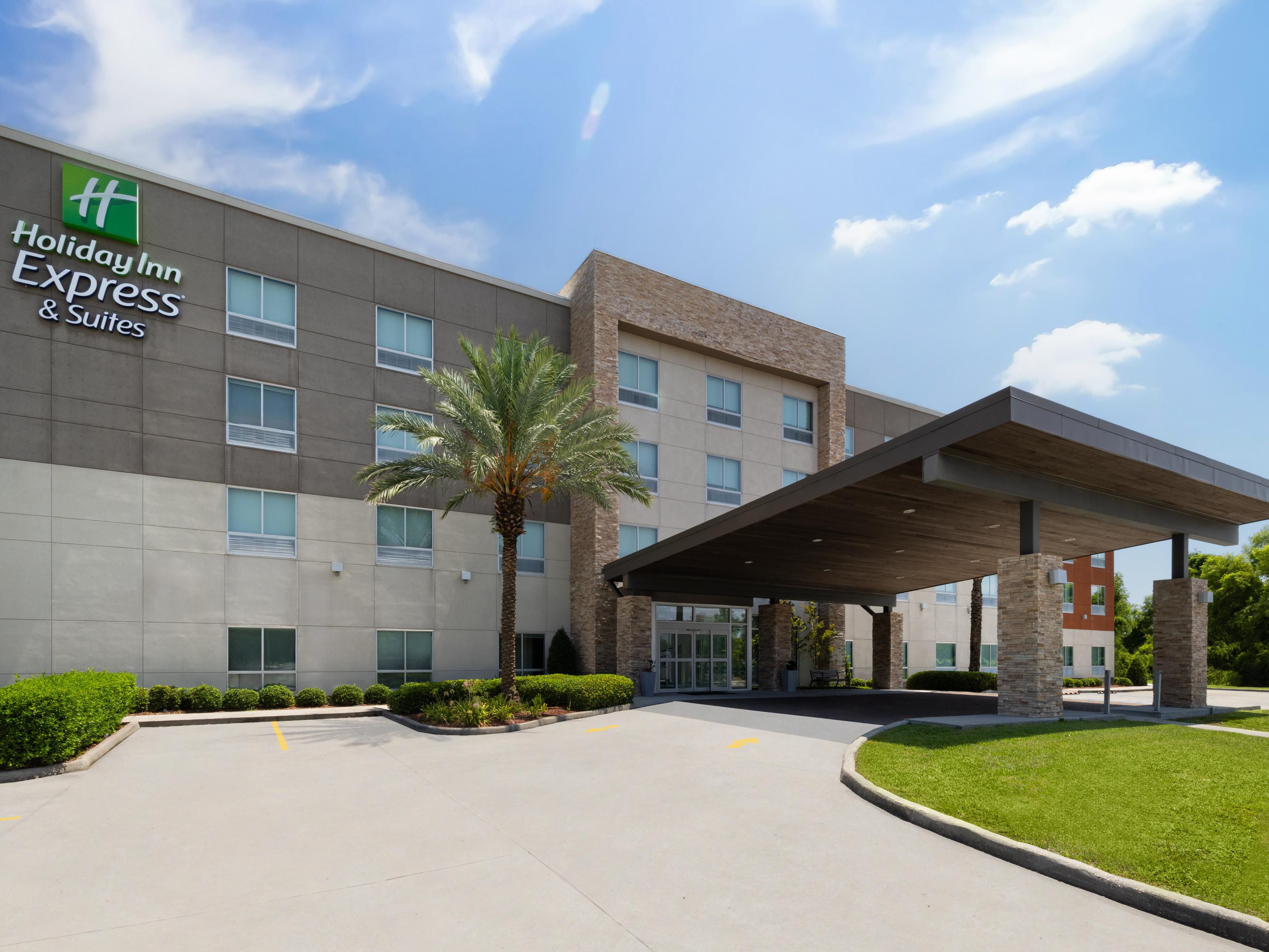Welcome to the Holiday Inn Express & Suites