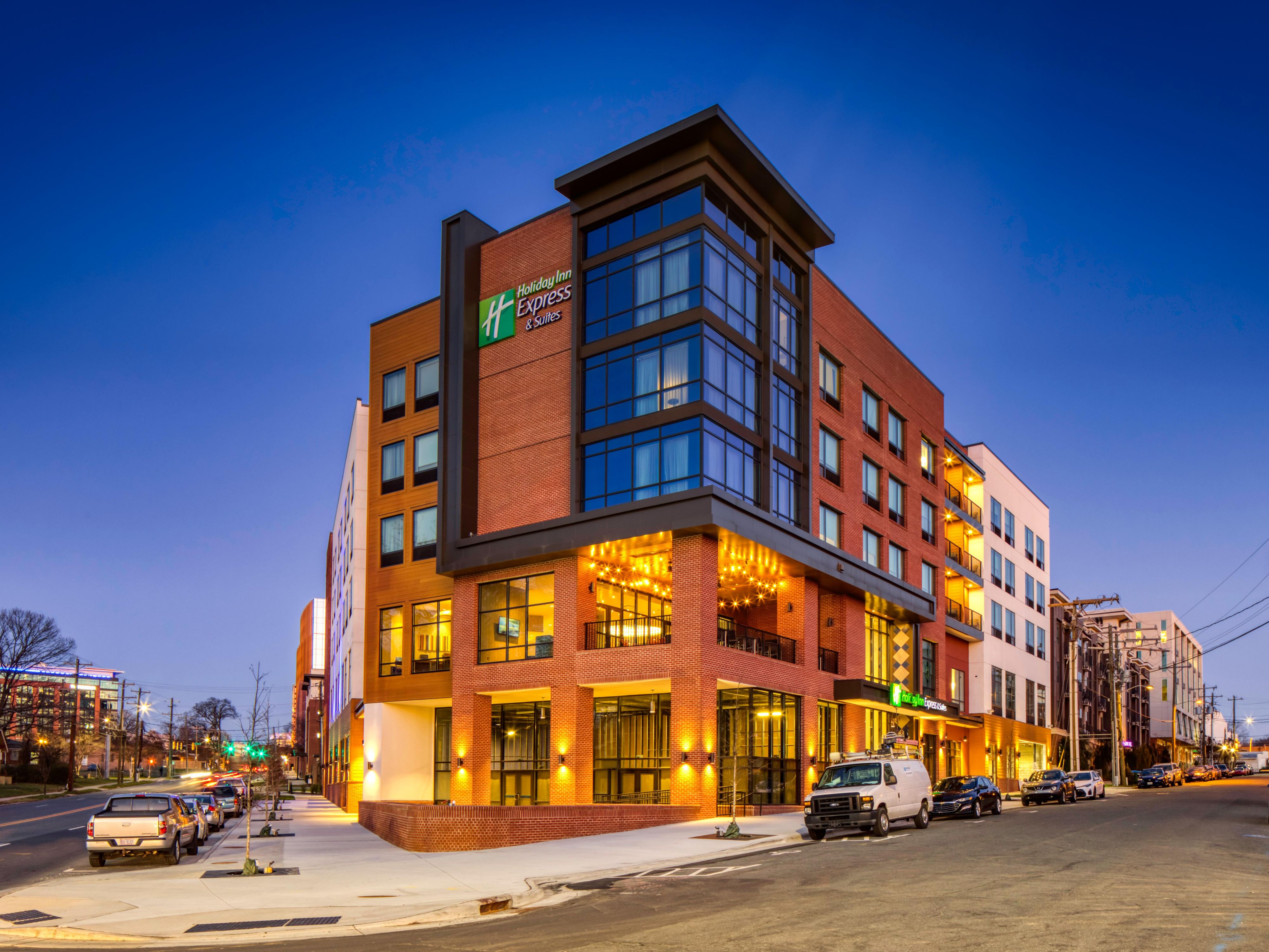 Charlotte Hotels | Holiday Inn Express & Suites Charlotte - South End