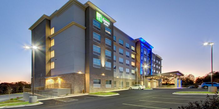 Holiday Inn Express & Suites Charlotte Southwest