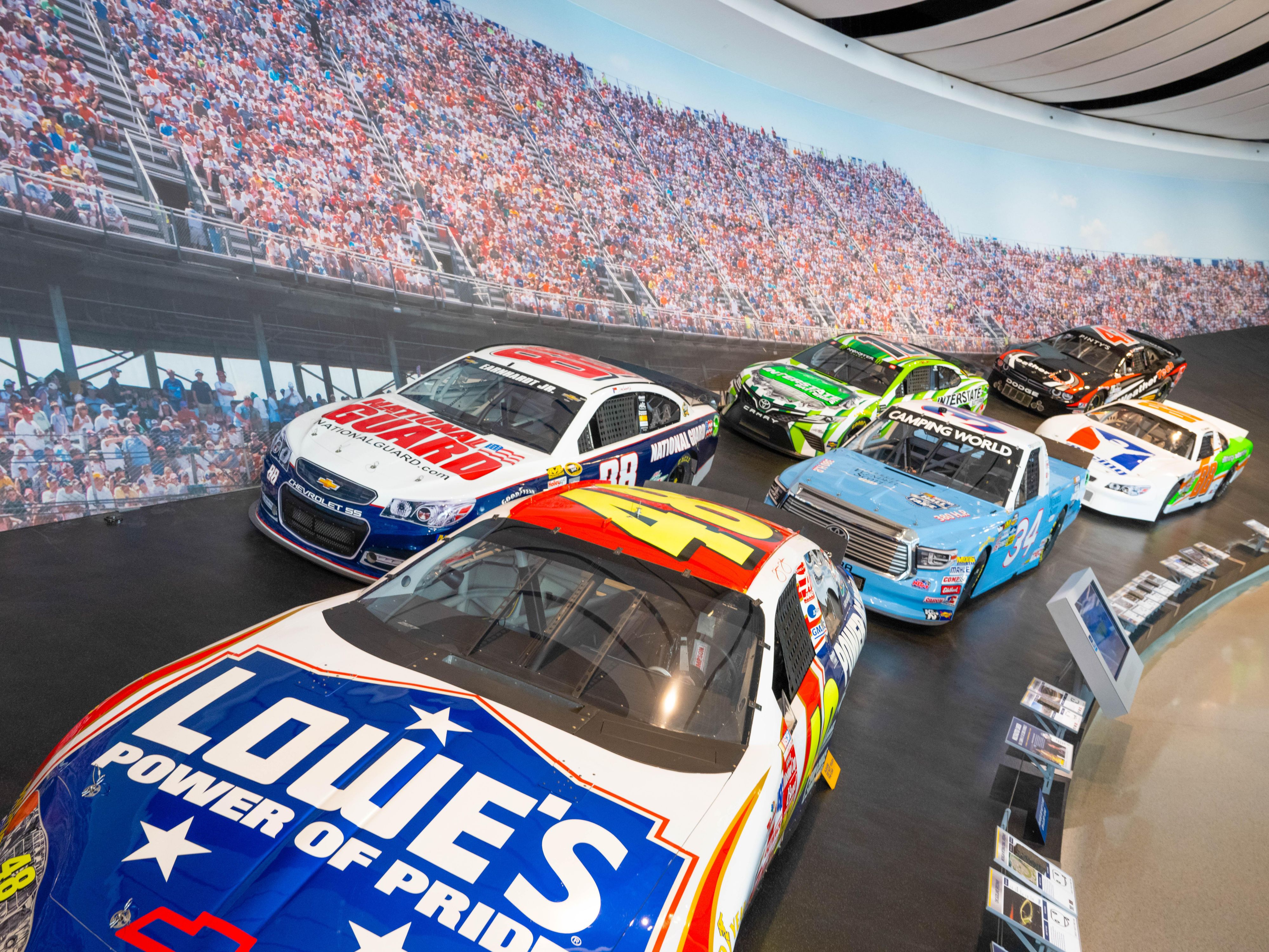 Experience the thrills and fun of Charlotte Motor Speedway! From the Nascar racing series to 4-wide nationals, fan-friendly fun events, and concerts, the speedway delivers on action-packed weekends. Plan your getaway at the Express in Northlake just 12 miles from the speedway.