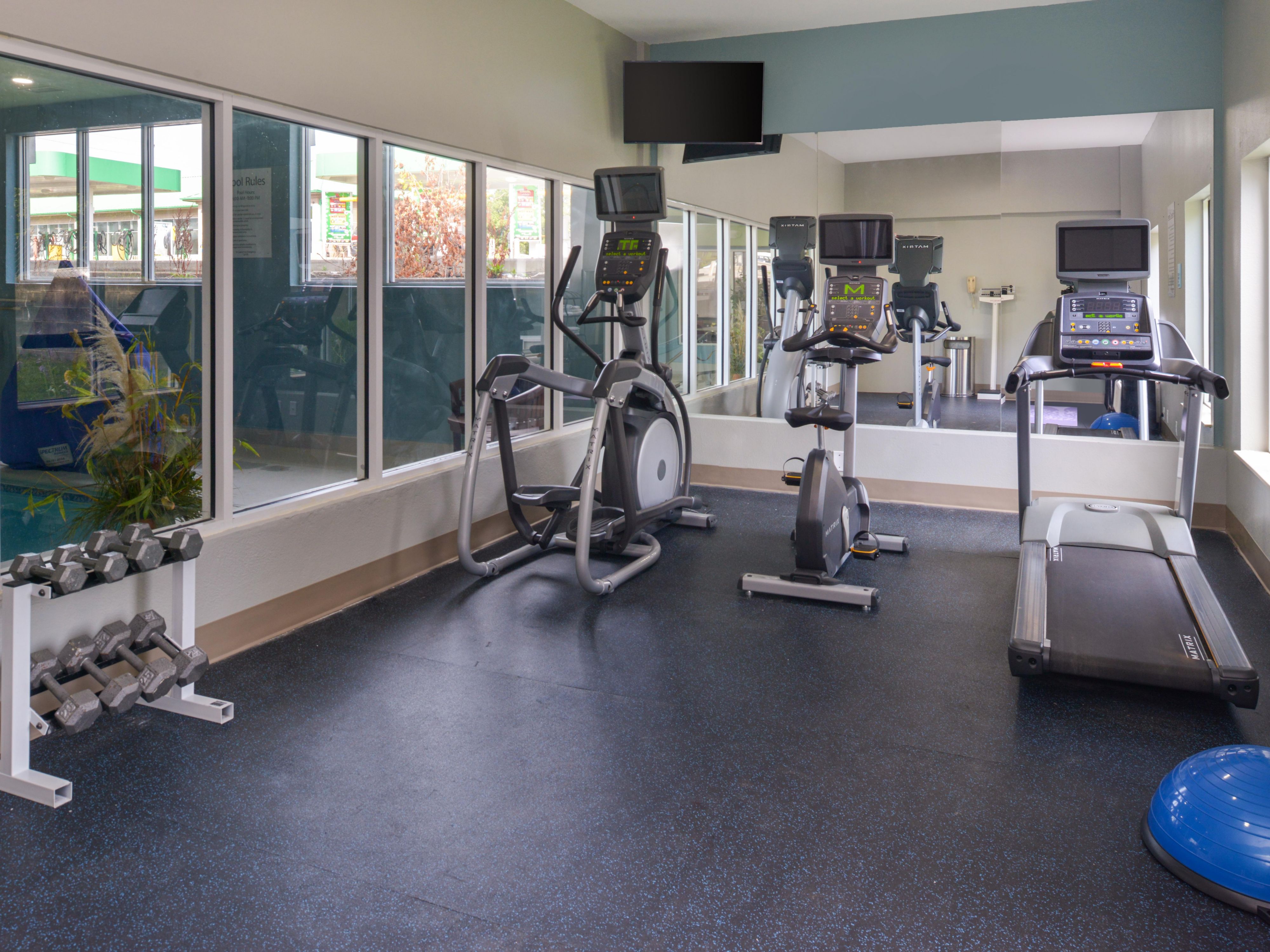 Stay at our dog-friendly hotel near Chattanooga with an indoor pool, business center, 24-hour fitness center, meeting space, and free daily breakfast. Each thoughtful amenity is designed to make your stay a comfortable and relaxing experience.  