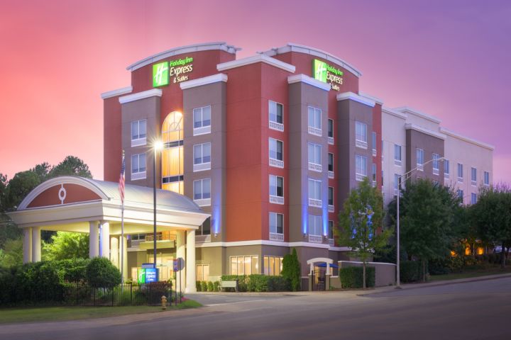 Holiday Inn Express & Suites Chattanooga Down