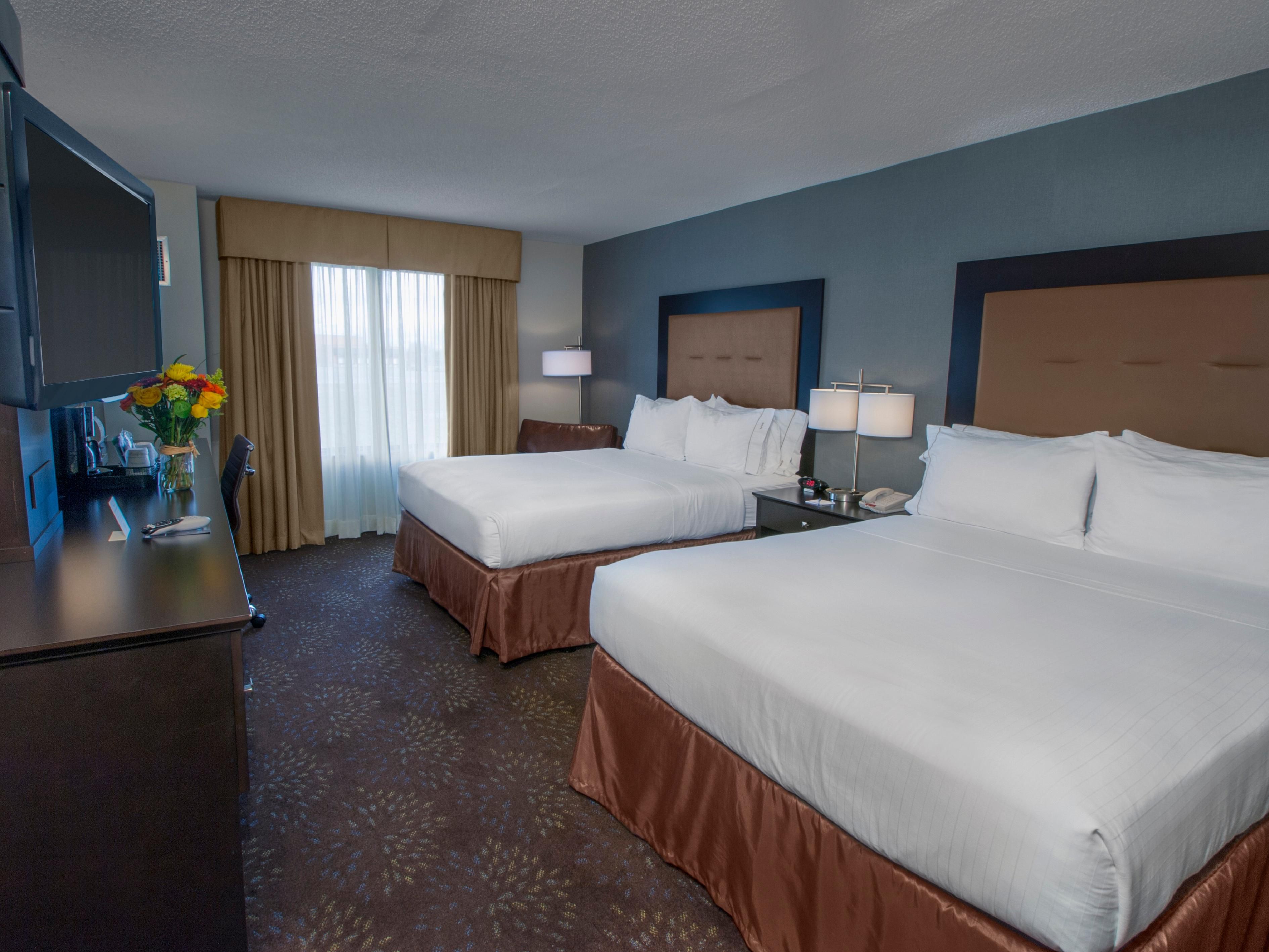 Holiday Inn Express Buffalo Airport Two Queens