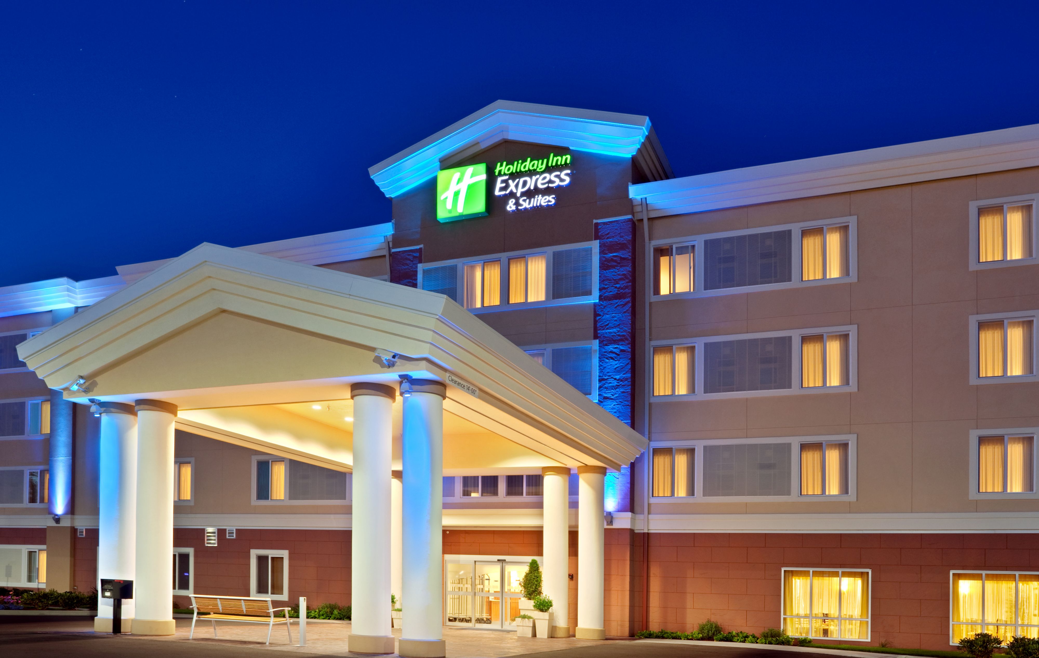 Holiday Inn Express & Suites Chehalis-Central
