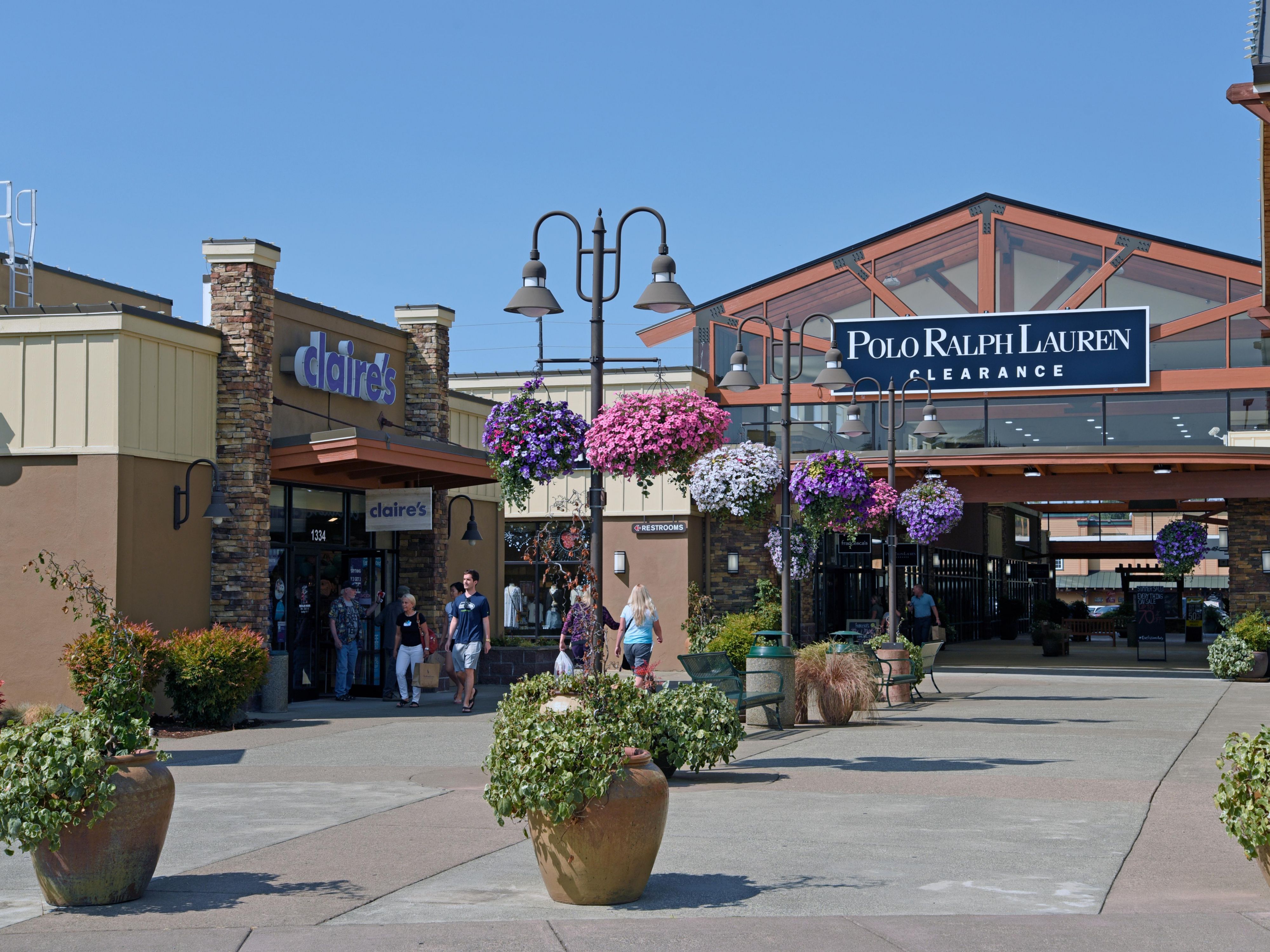 Holiday Inn Express Chehalis-Centralia is minutes away from the Centralia Outlets. Stay with us and enjoy the many stores.