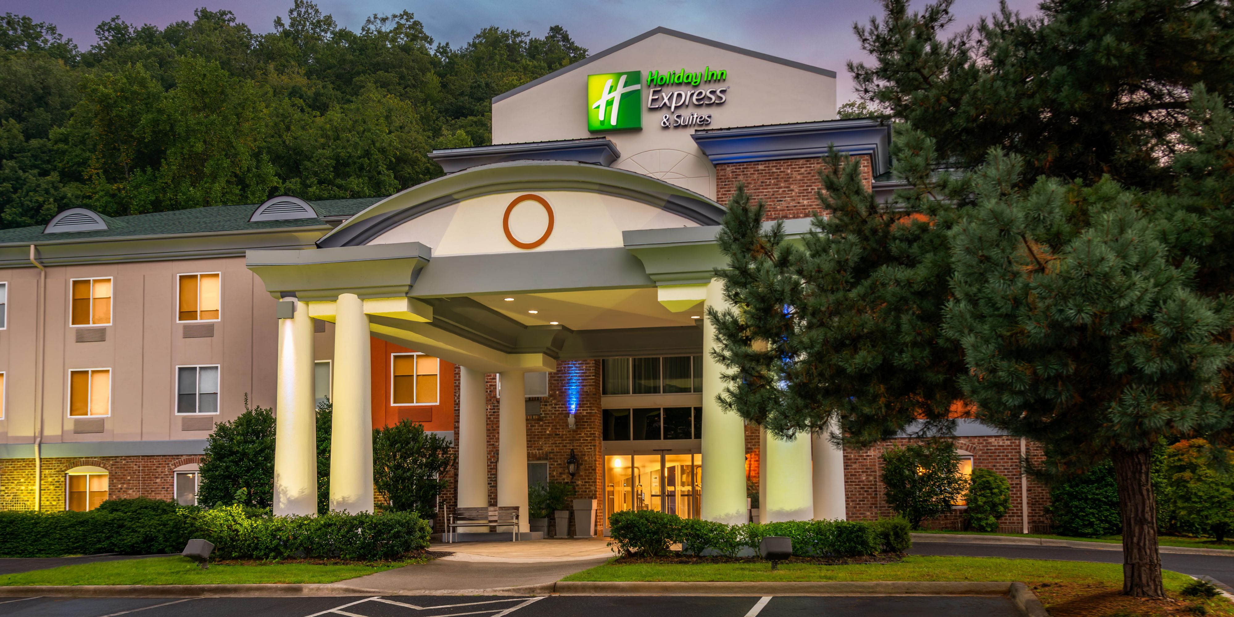 Holiday Inn Express & Suites Cherokee/Casino