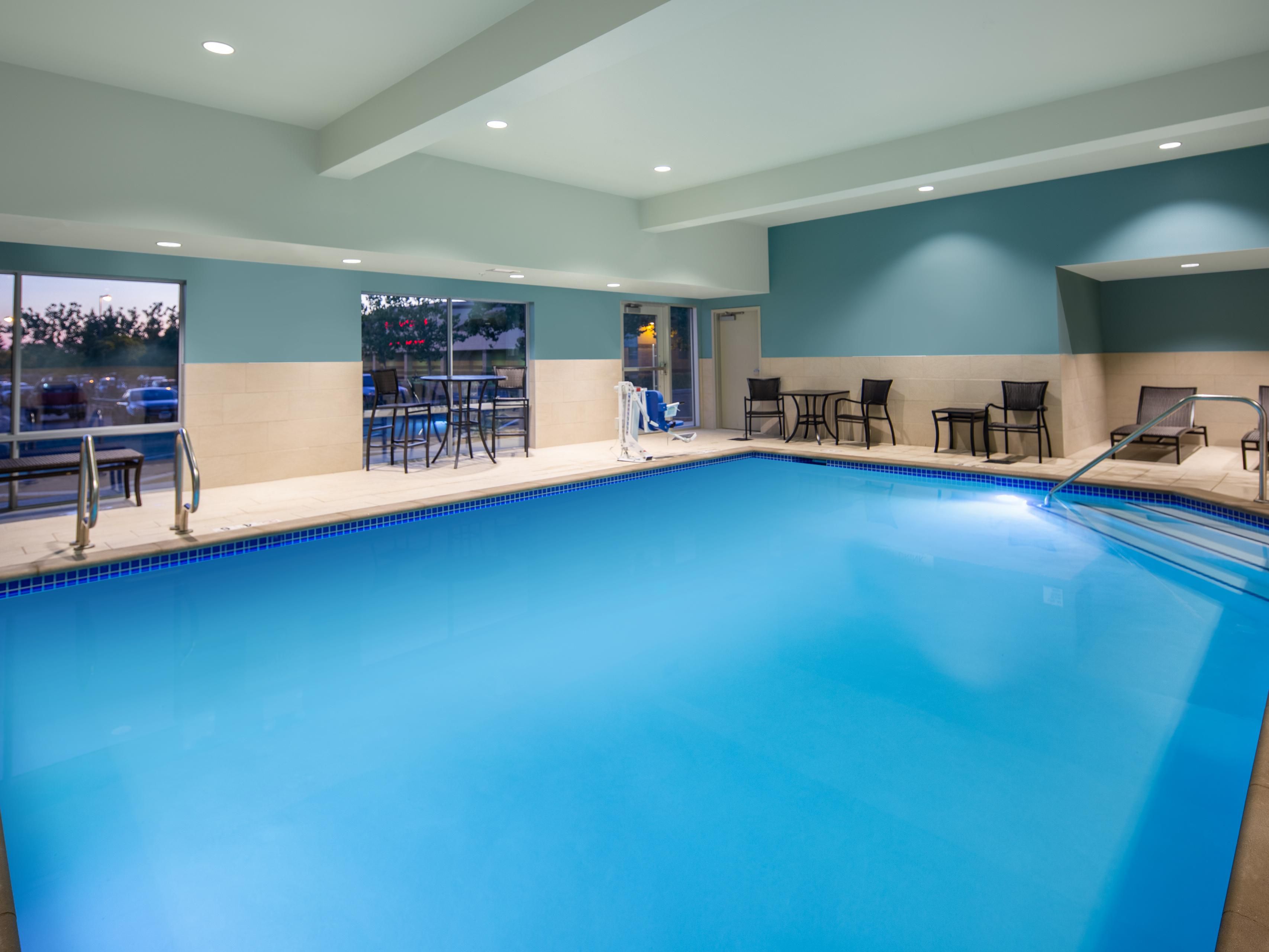 Start your morning with invigorating laps, enjoy a refreshing afternoon swim, or wind down in the evening with a soothing soak. Whichever you prefer, our indoor heated pool is the perfect place to take a dip and relax.