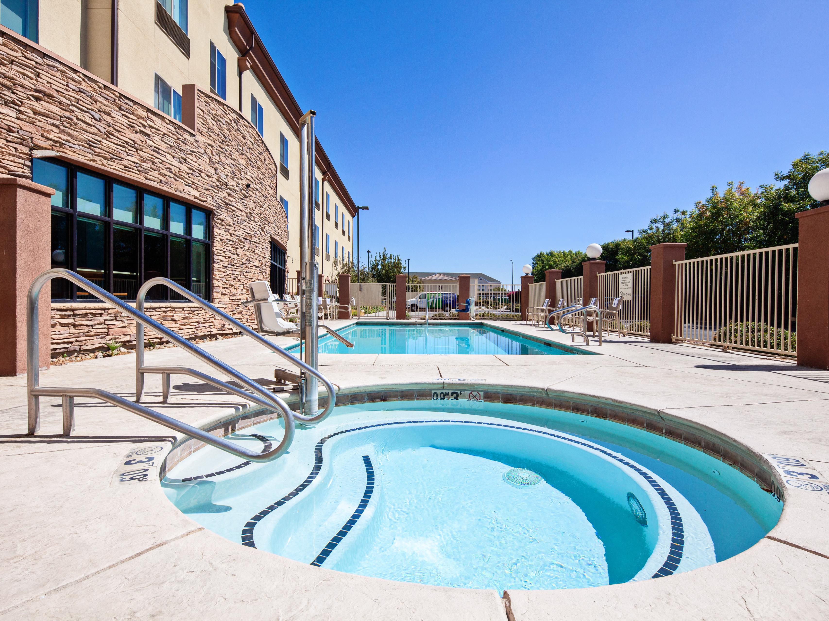 Hotels in Clovis, CA Holiday Inn Express & Suites Clovis Fresno Area