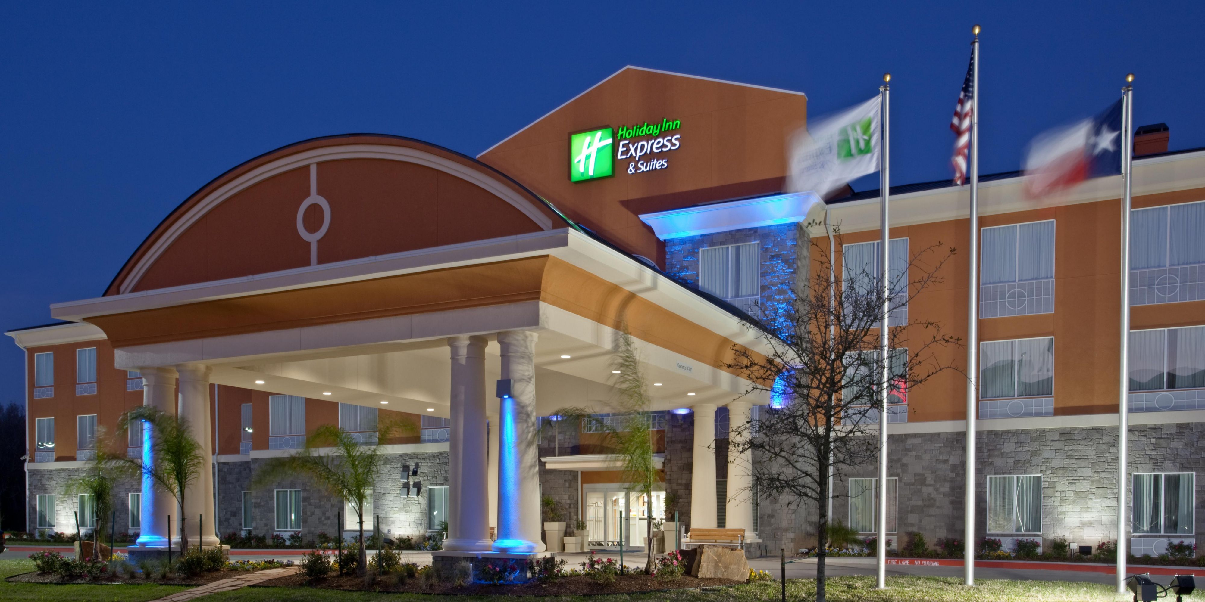 Holiday Inn Express & Suites Clute - Jackson Gölü