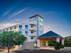 Holiday Inn Express & Suites Colorado Springs Airport