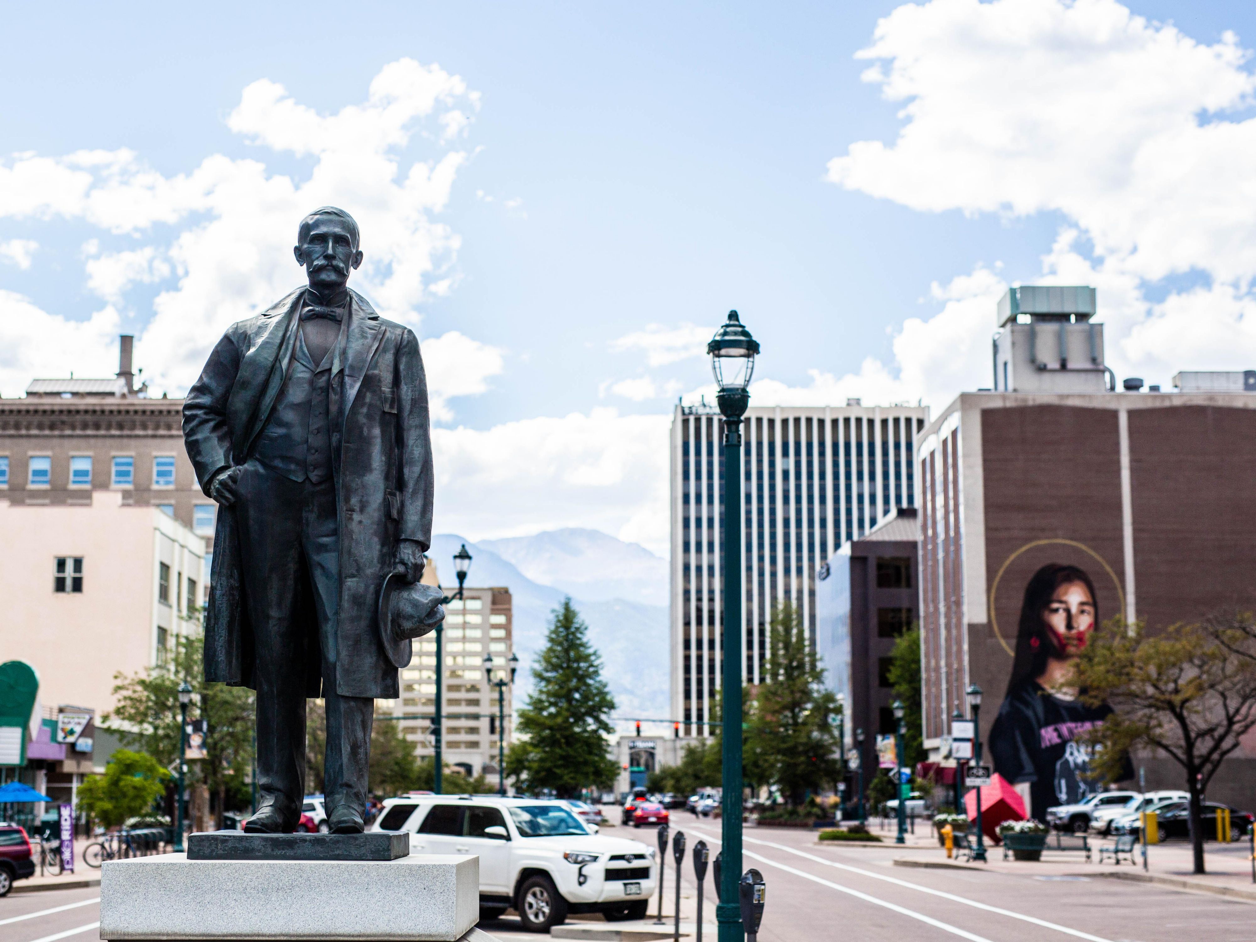 When it comes to downtown Colorado Springs hotels, ours is the only one that offers both free parking and shuttle service. This unique advantage makes it easy for you to explore the city without the hassle of parking fees or transportation costs. Enjoy visiting top attractions while knowing your vehicle is safe and secure at our hotel.