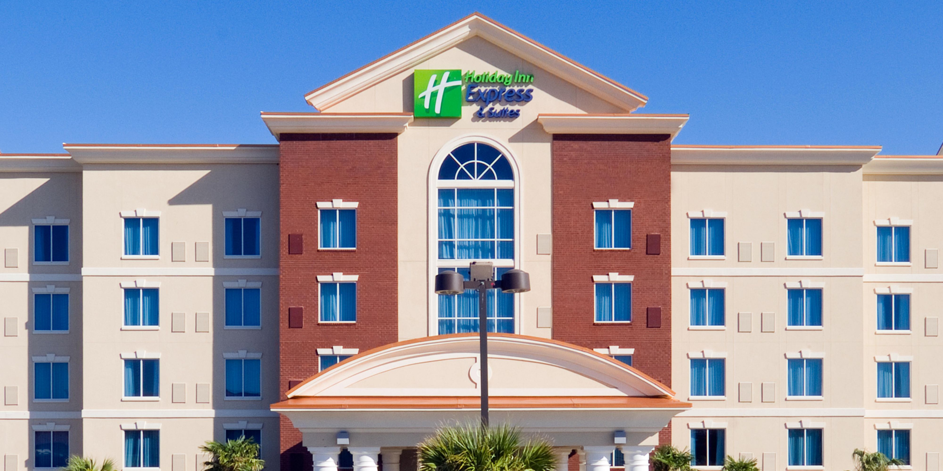 Holiday Inn Express & Suites Columbia-Fort Jackson