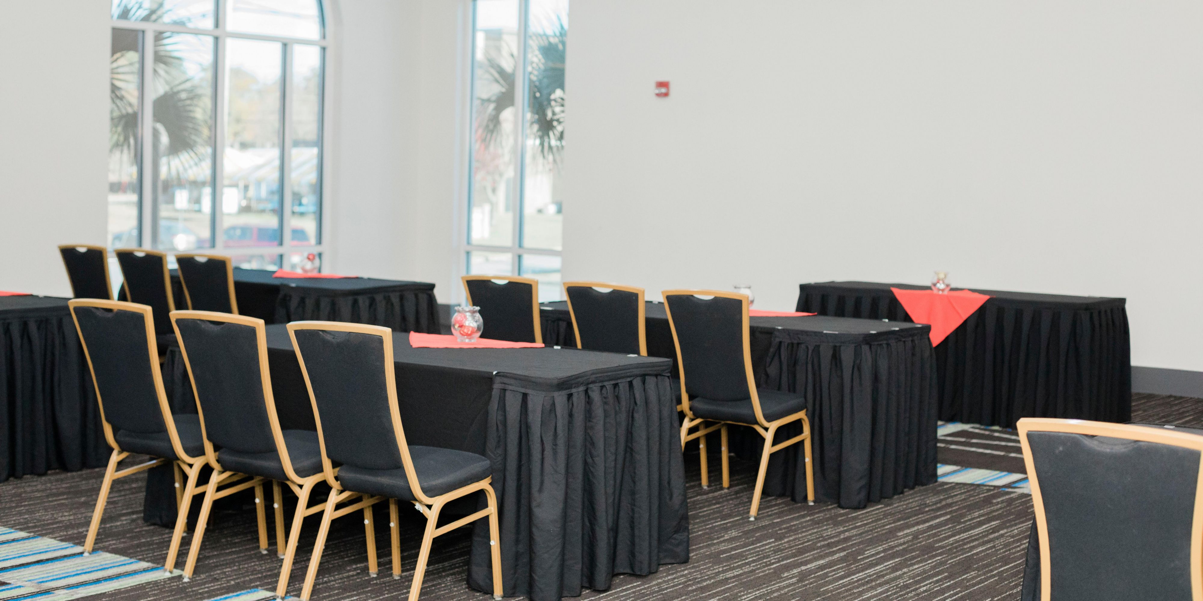 We are delighted to offer a variety of options for your next meeting or event. Our comfortable suite rooms and functional meeting rooms will provide an ideal setting for a wide range of events and can accommodate up to 100 guests.