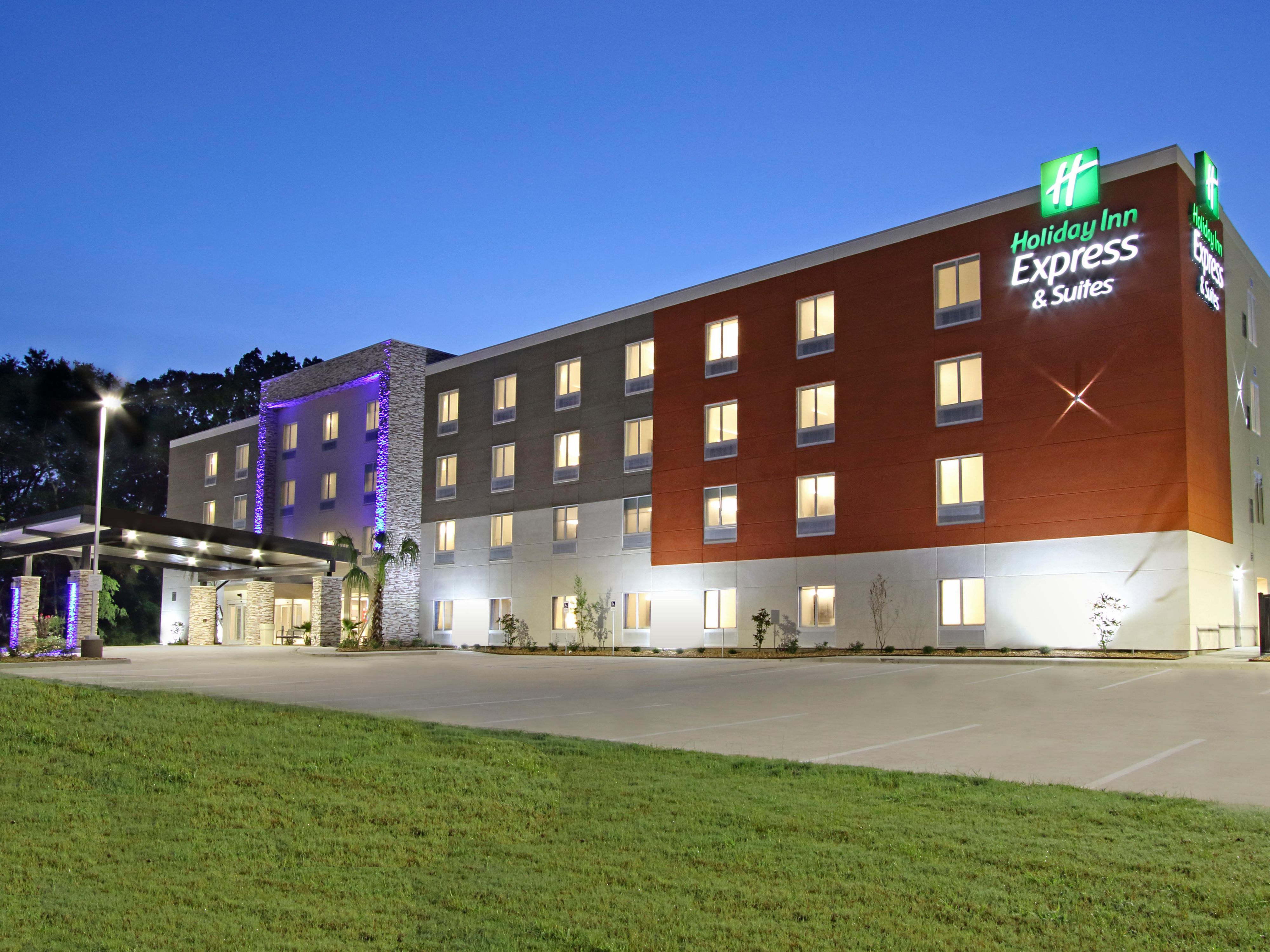 Spacious area with complimentary parking when you stay with us.