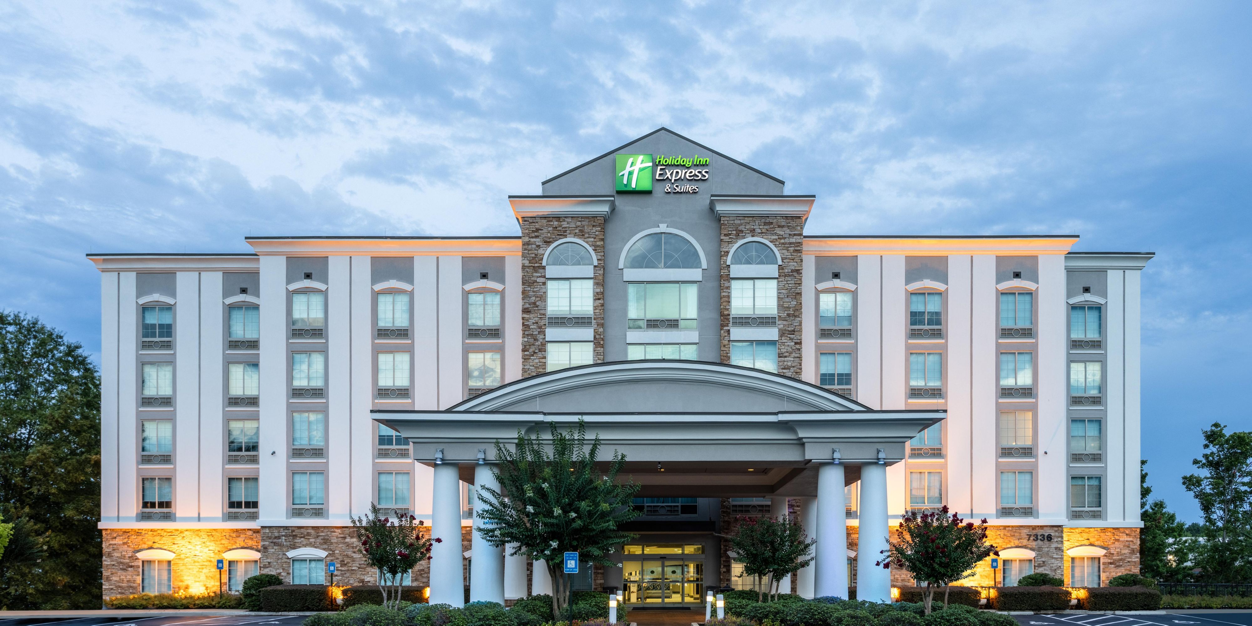 Holiday Inn Express & Suites Columbus At Northlake