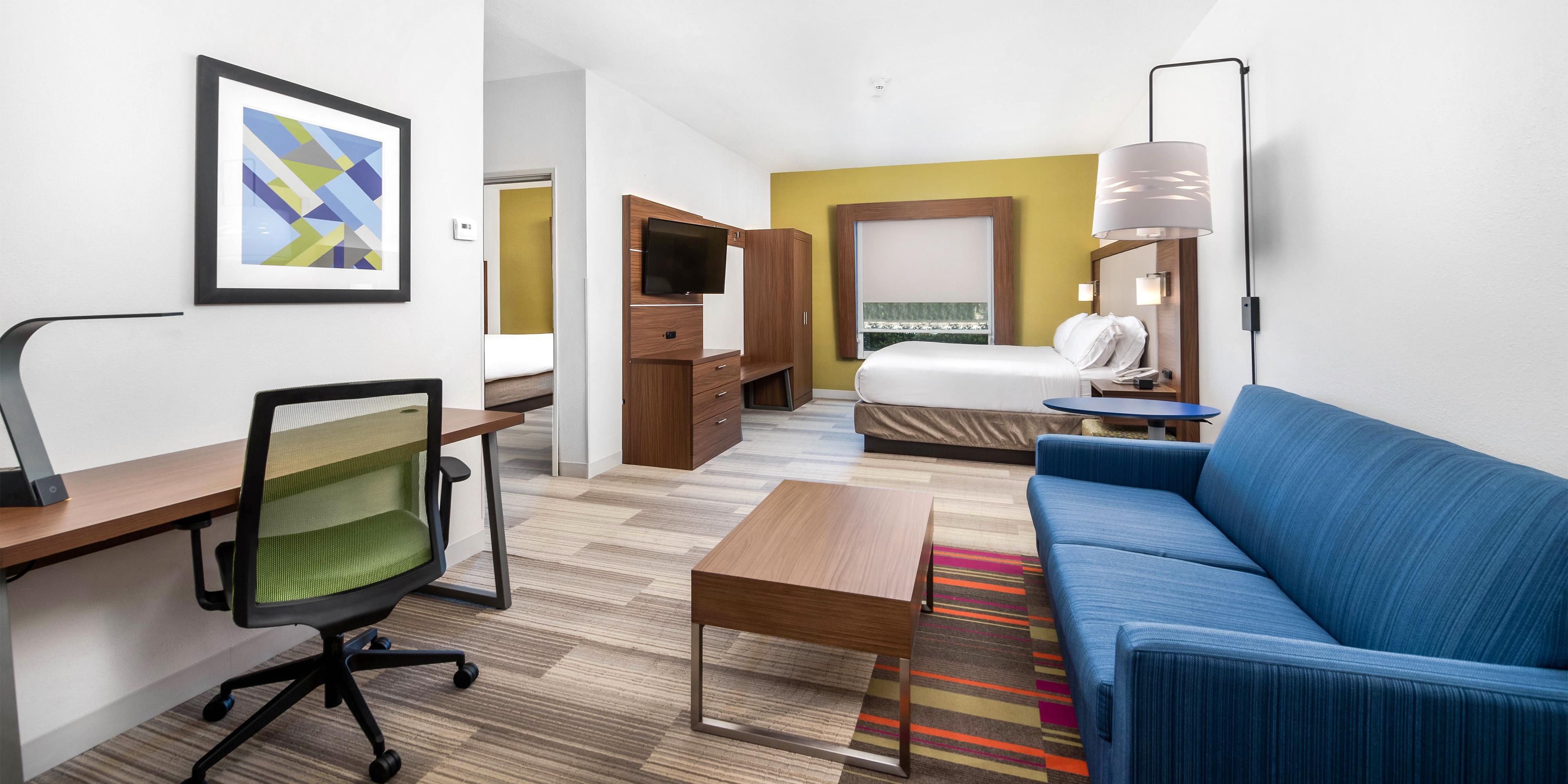 Travelling with a large family? Tired of booking several rooms for entire family. Try to book our Double King Family Suites to accommodate your entire family in just one large room. 