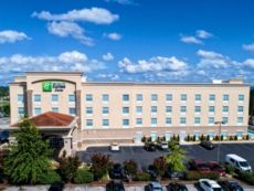 Holiday Inn Express & Suites Cookeville