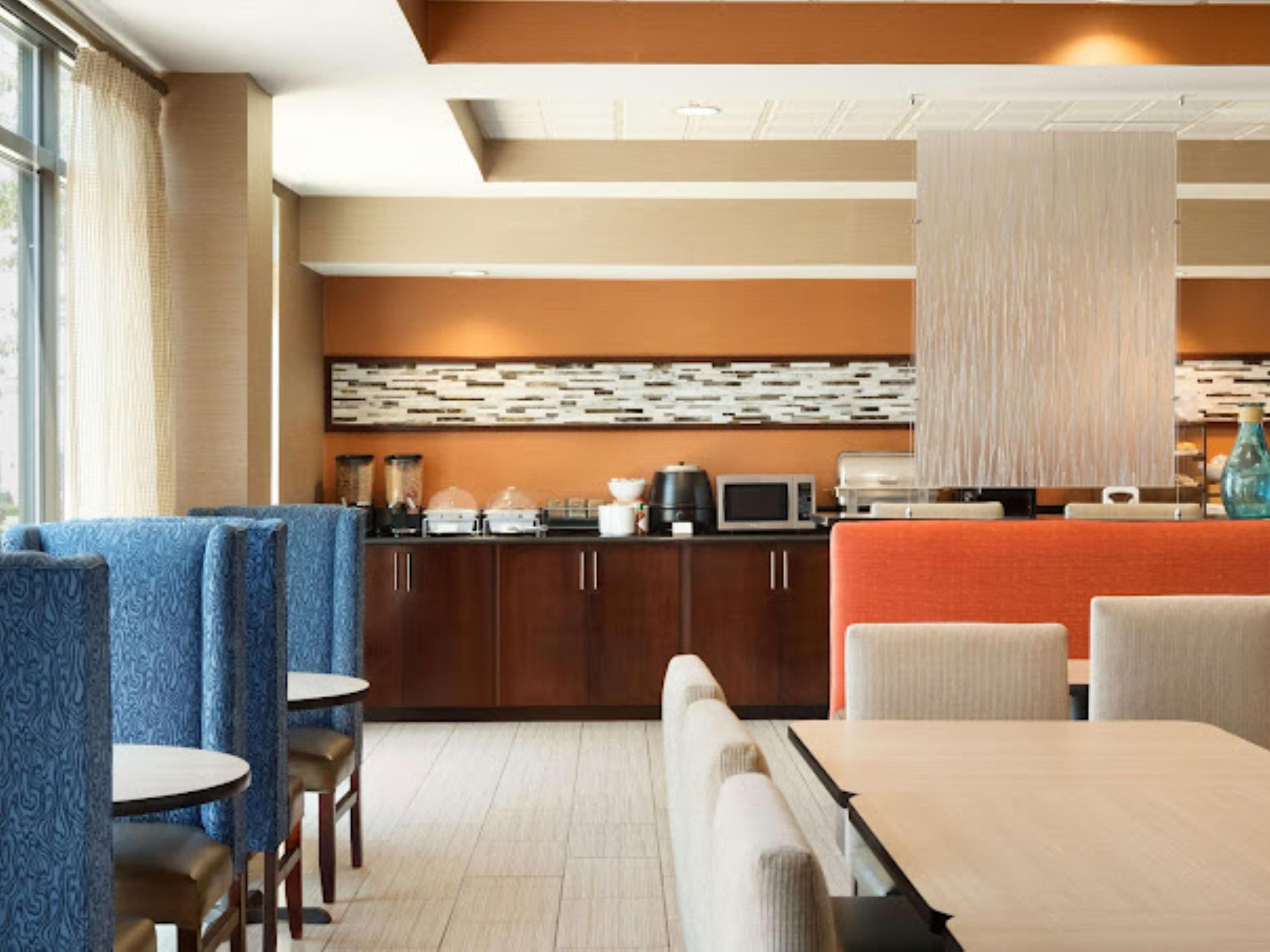 Elevate your morning routine with our complimentary breakfast, offering a delicious grab-and-go option for your convenience. Don't miss the chance to fuel your day in the best way possible! At Townhome Inn & Suites, we take care of breakfast so you can relax and enjoy your stay.